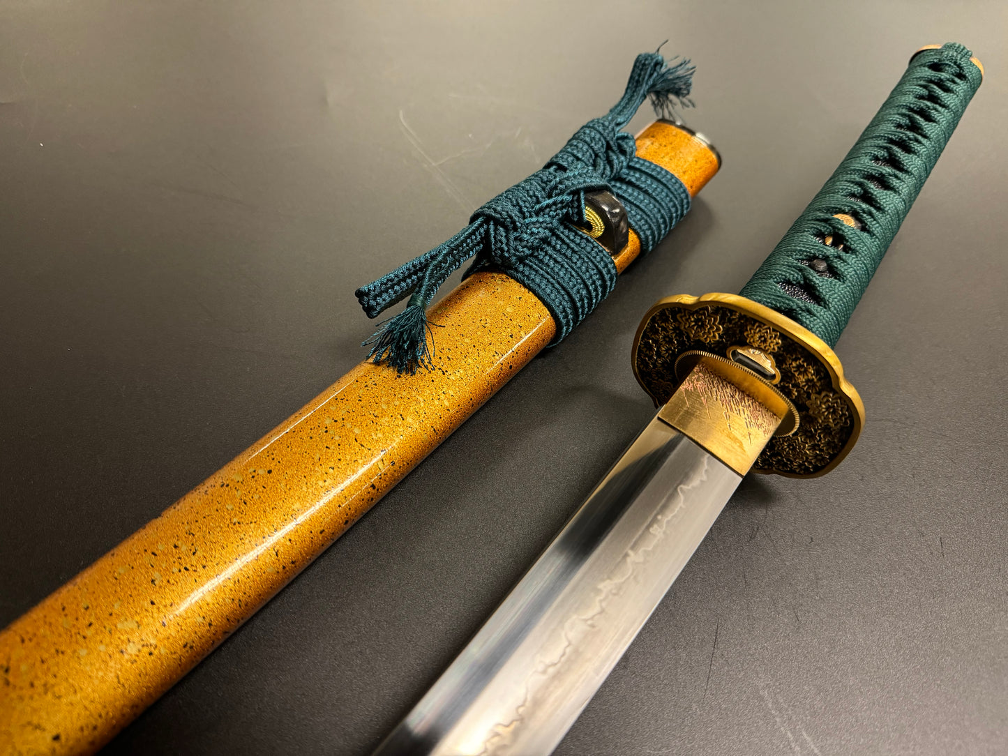 Dragonspring Katana - Golden Blooms - T10 Clay Tempered Choji Hamon