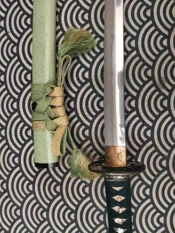 Cloudhammer Tamahagane Katana - Stalking Mantis - genuine silk, rayskin saya