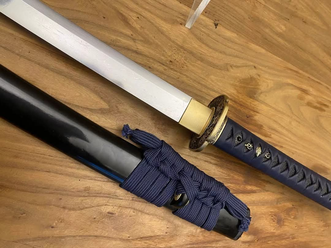 Cloudhammer Wide Katana - Navy Chrysanthemum - sx105v, 35mm wide