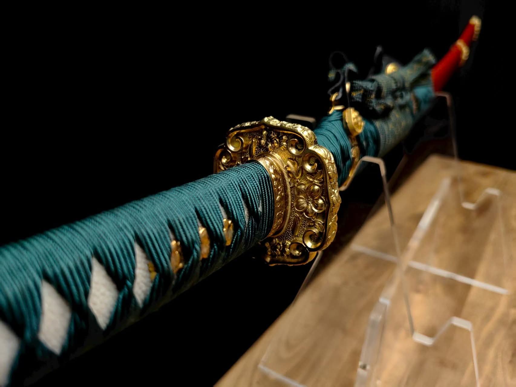 Cloudhammer Silk Itomaki Tachi - Forest Gold - 32