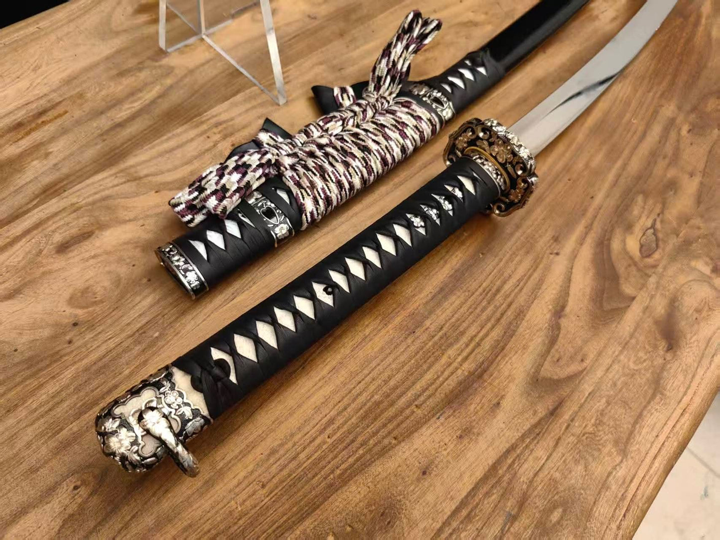 Cloudhammer Tachi - Onyx Cherry - s5e