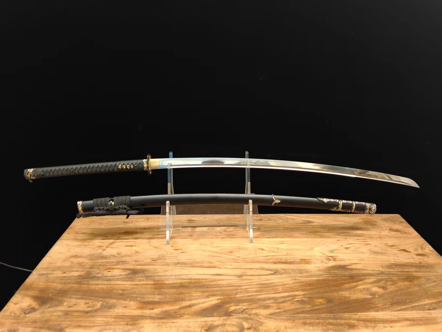Cloudhammer Odachi -  Gold Silver - s5e