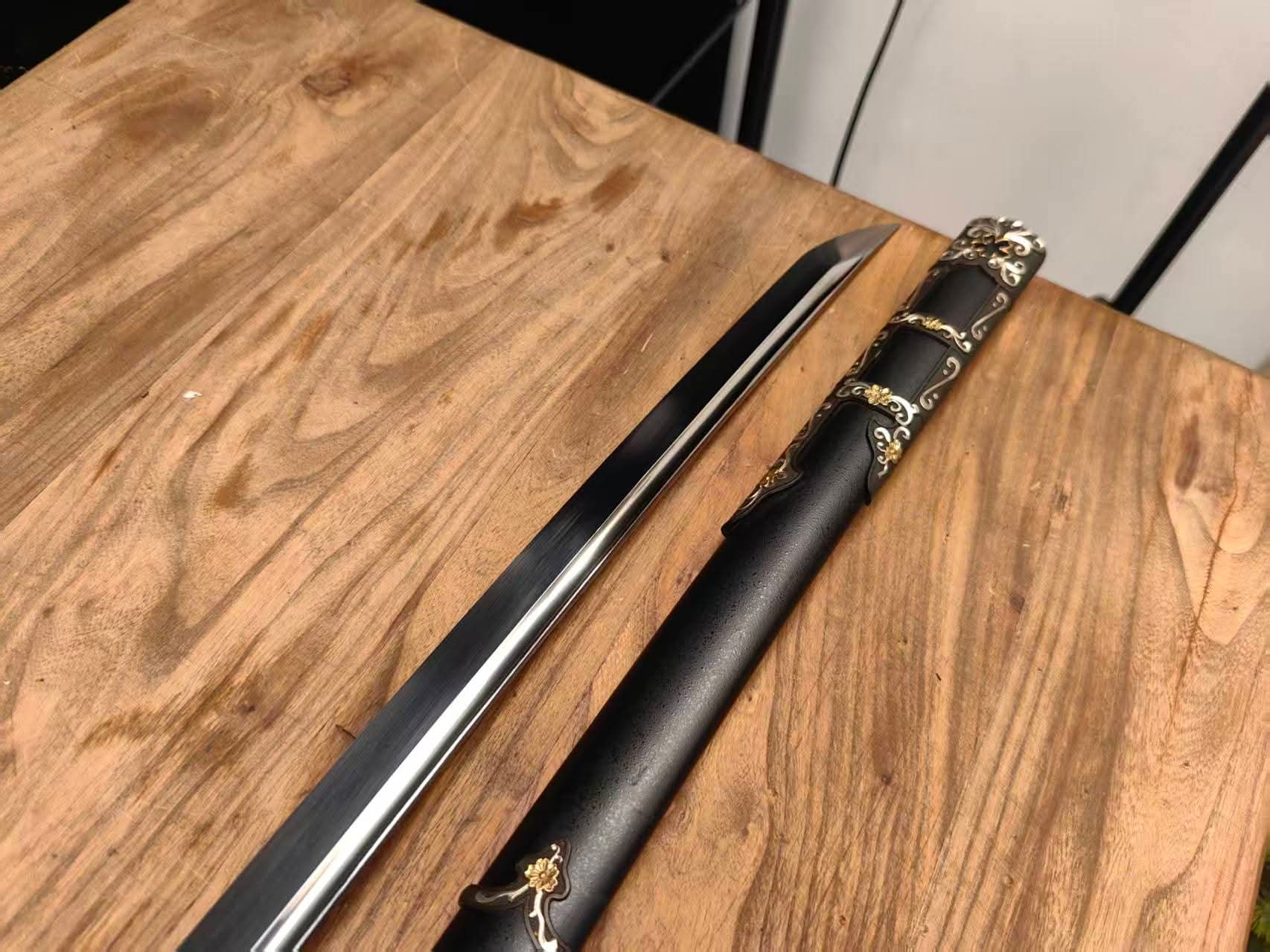 Cloudhammer Odachi -  Gold Silver - s5e