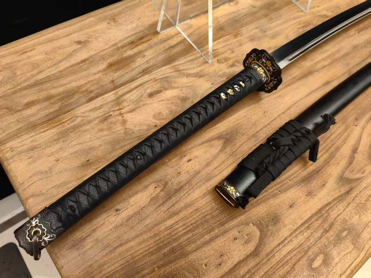 Cloudhammer Odachi -  Gold Silver - s5e