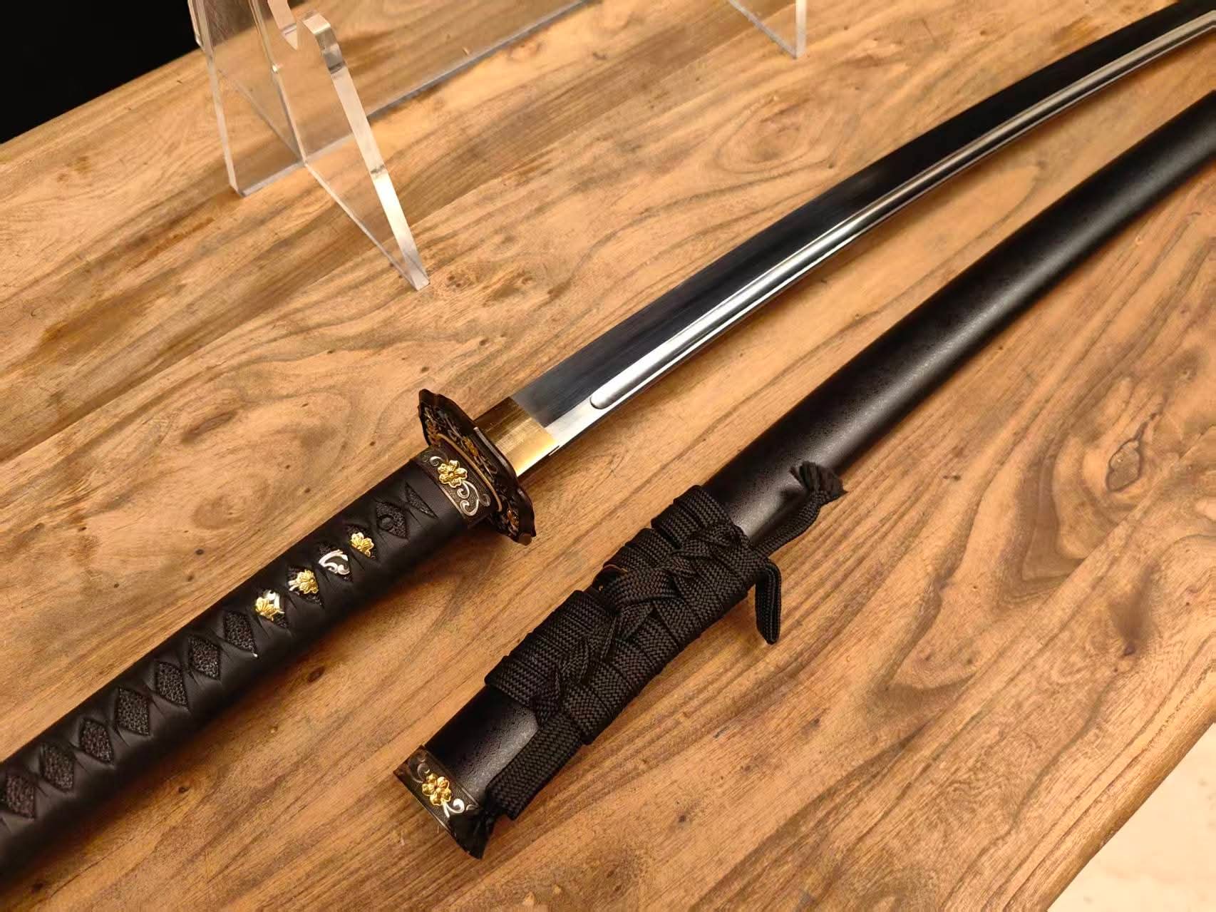 Cloudhammer Odachi -  Gold Silver - s5e