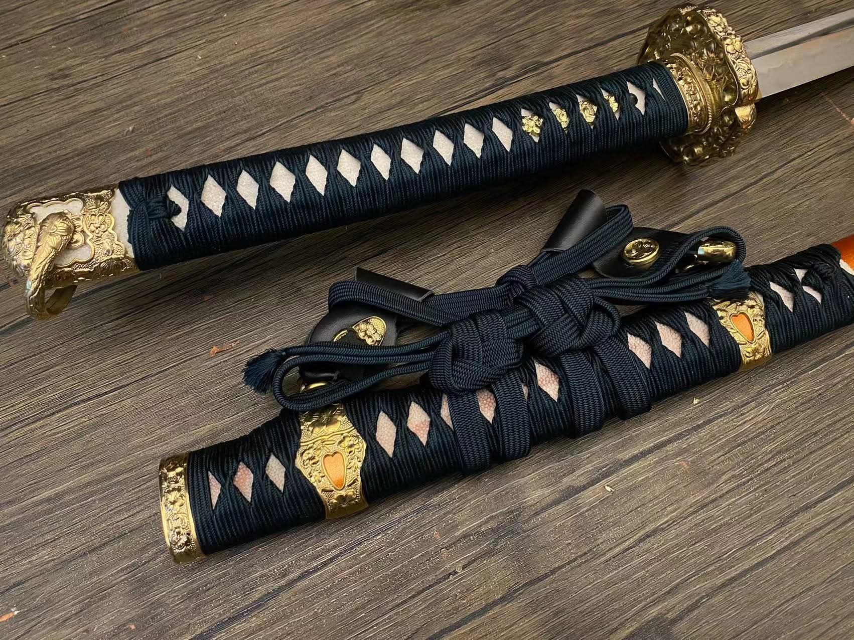 BLEMISHED Cloudhammer Silk Itomaki Tachi - Forest Gold - 32