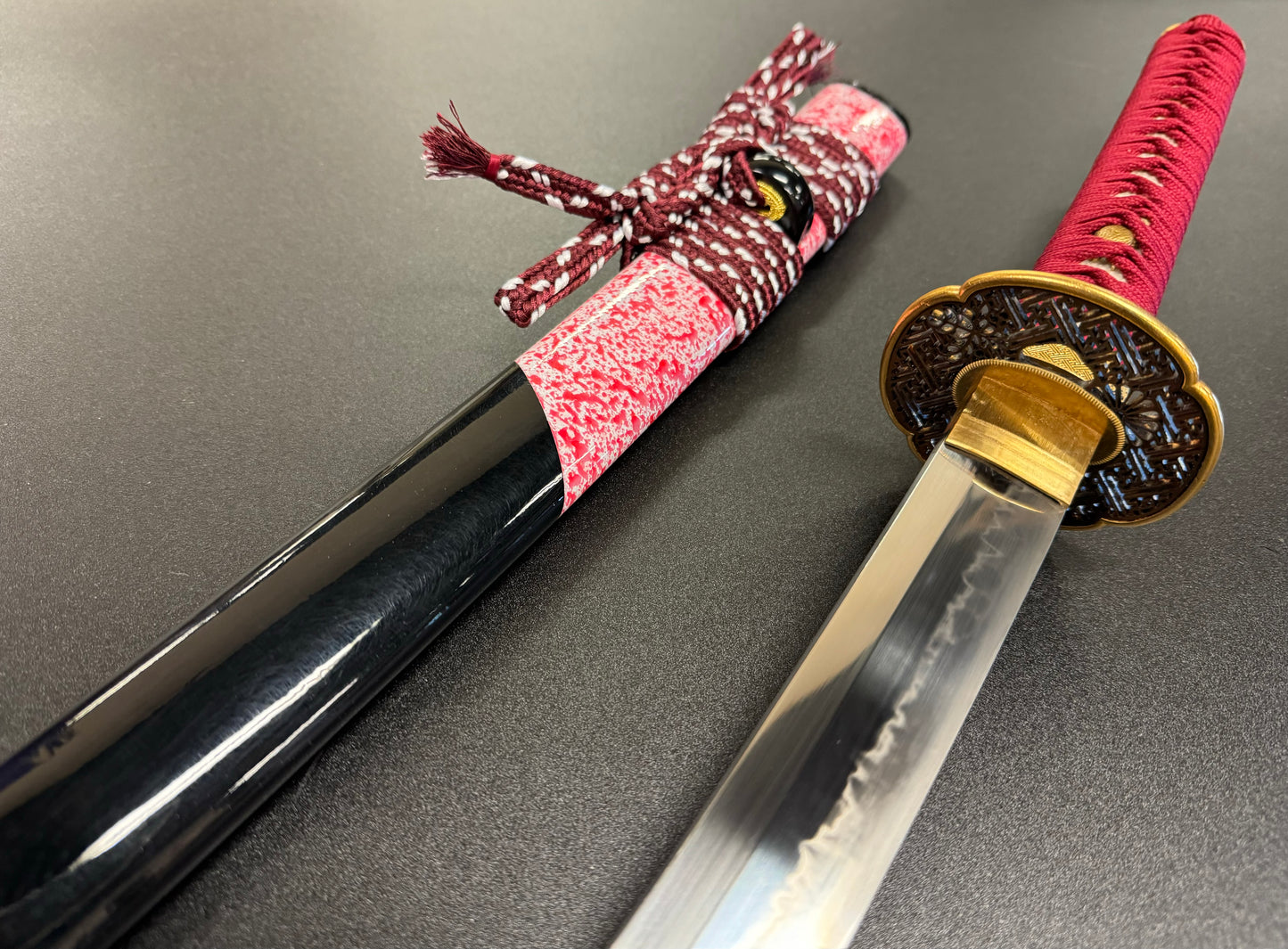 Moritaka Razor Prestige Katana - Crimson Lattice - T10 Clay Tempered, Hadori Polish