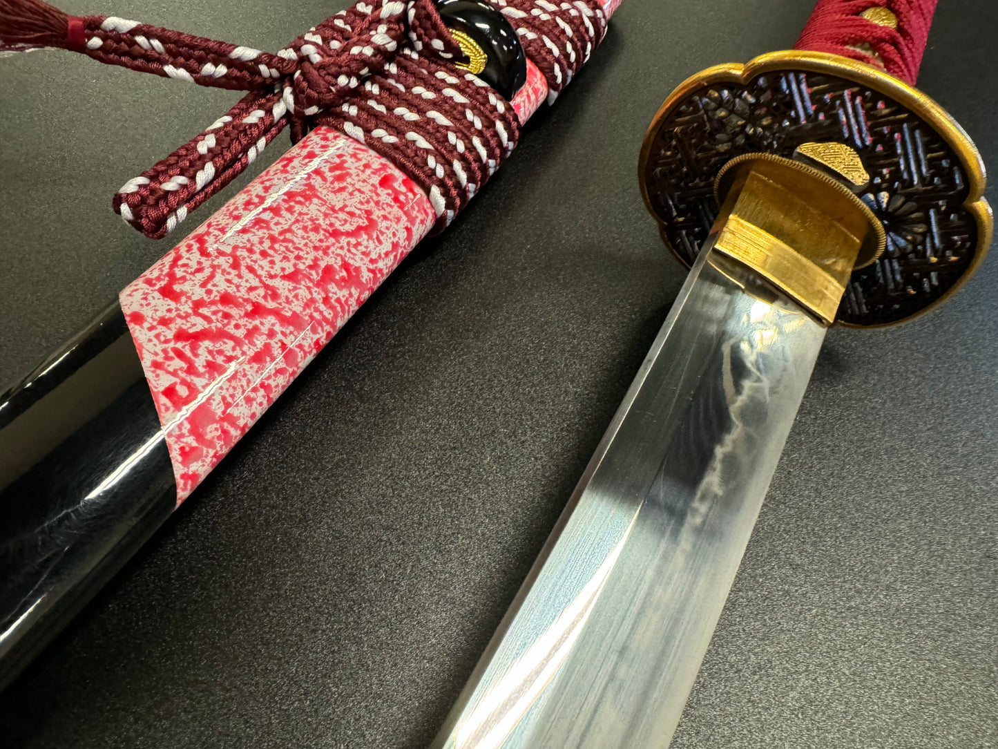 Moritaka Razor Prestige Katana - Crimson Lattice - T10 Clay Tempered, Hadori Polish