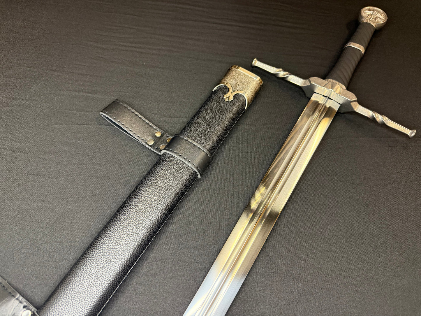 Phoenix Armory Witcher 3 Wild Hunt Sword of Gerald 65Mn