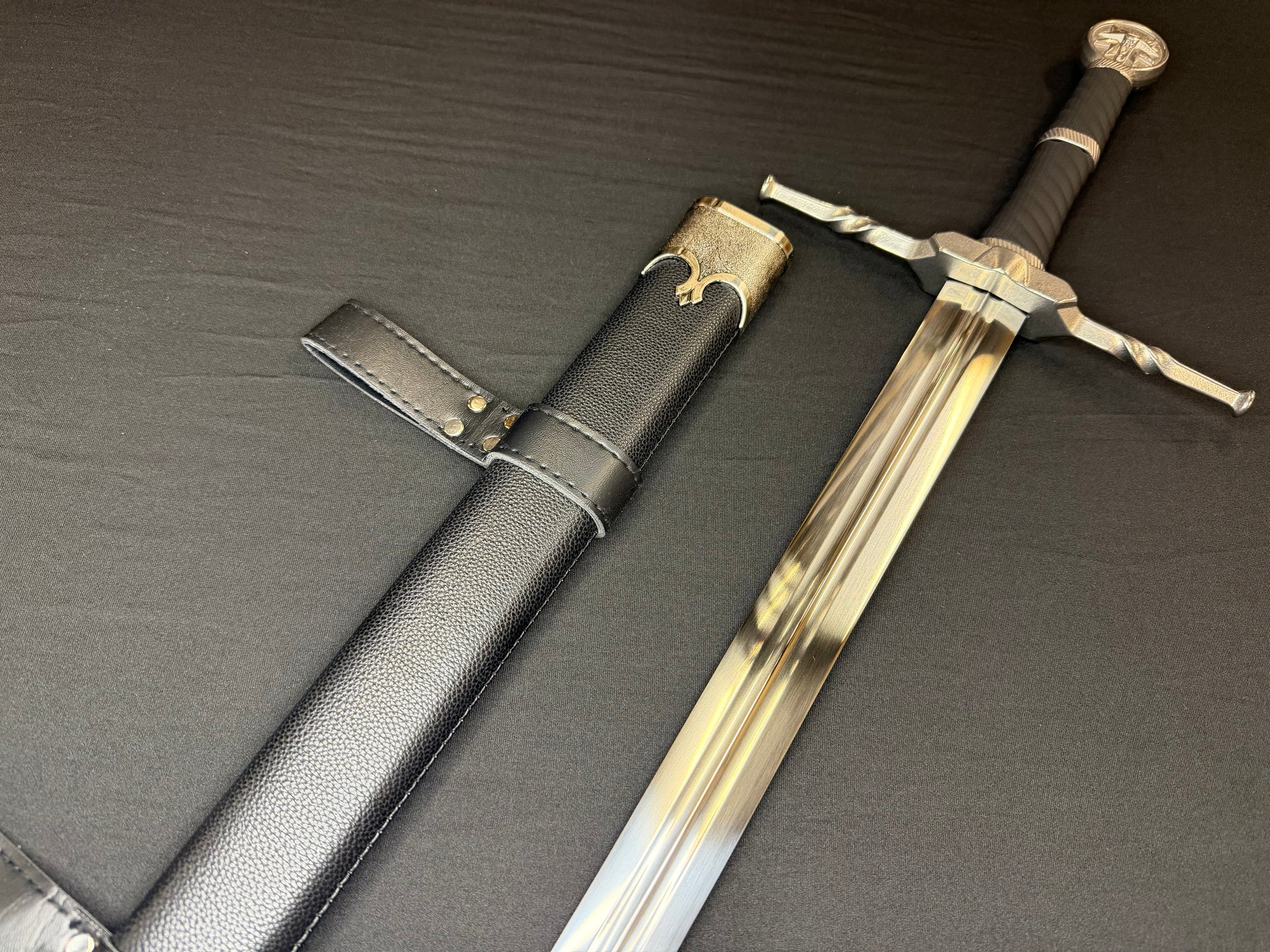 Phoenix Armory Witcher 3 Wild Hunt Sword of Gerald 65Mn
