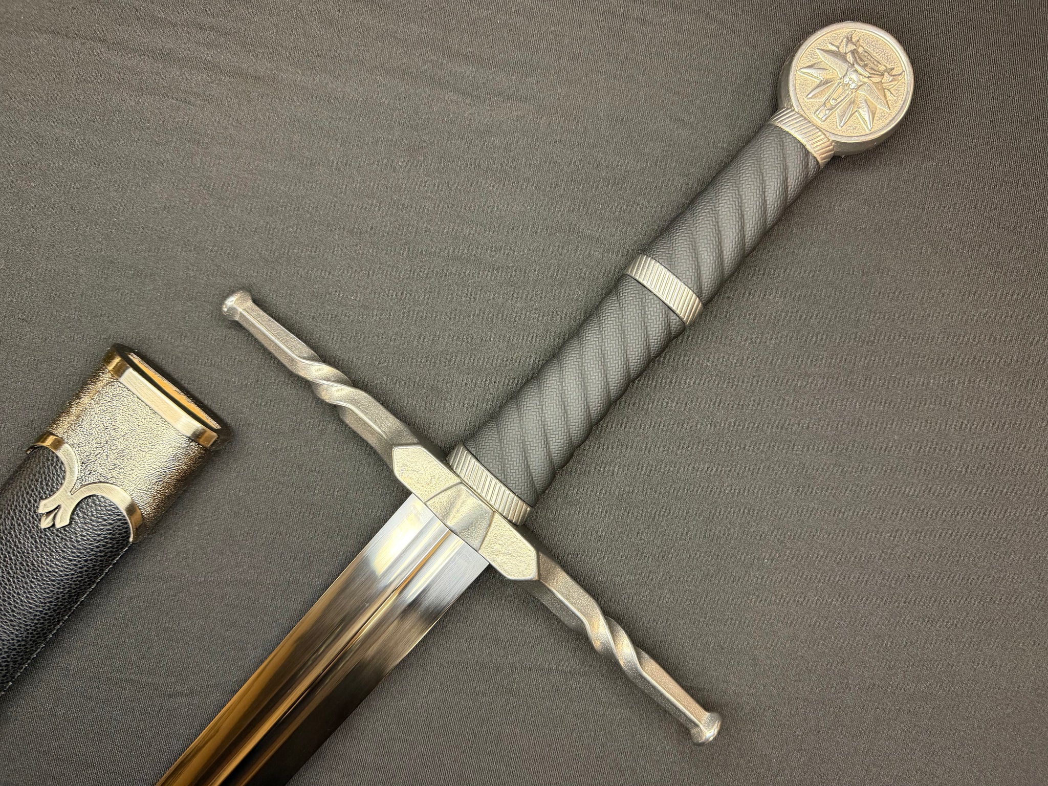 Phoenix Armory Witcher 3 Wild Hunt Sword of Gerald 65Mn