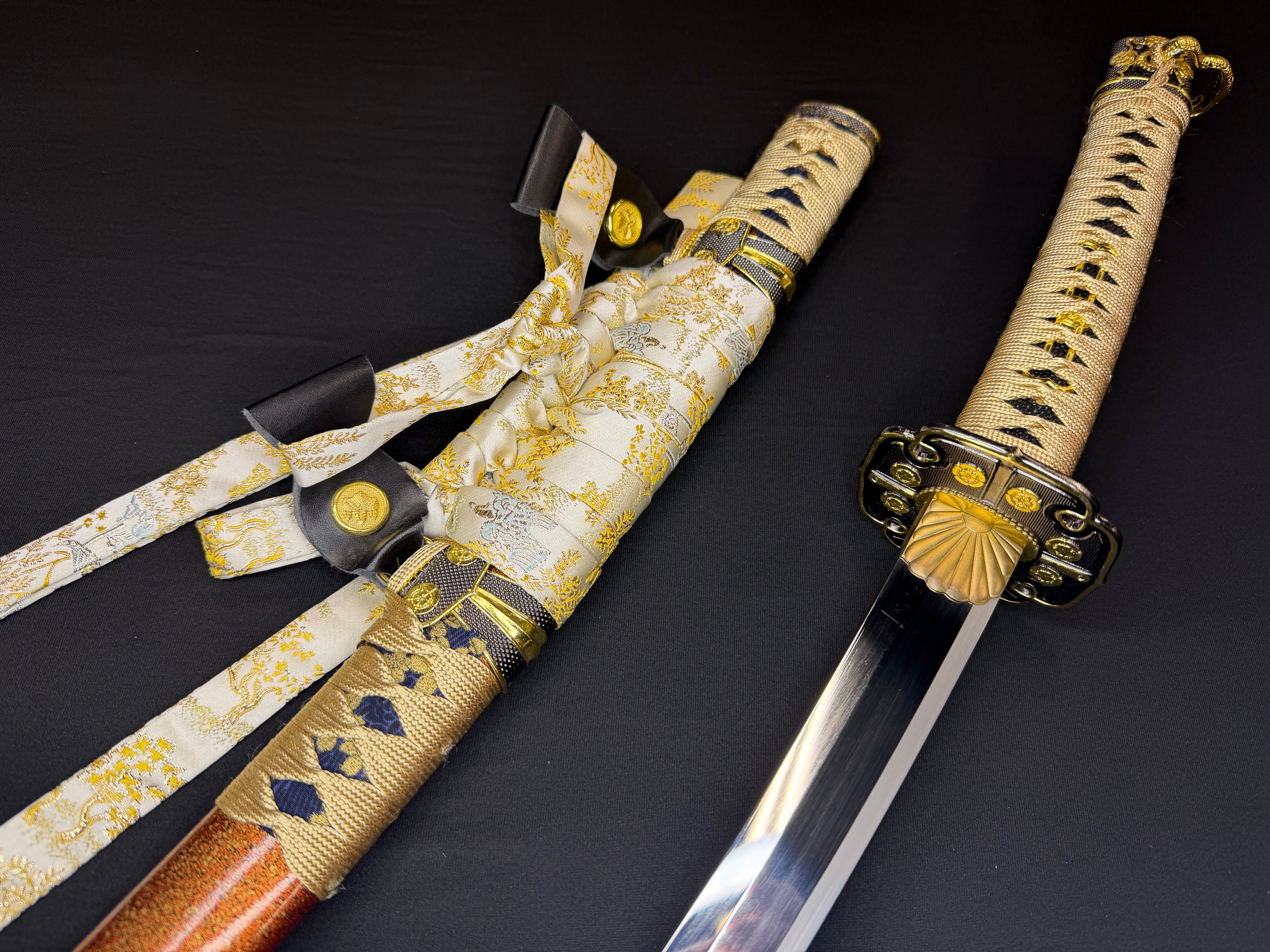 Phoenix Armory Tachi - Golden Court 65Mn