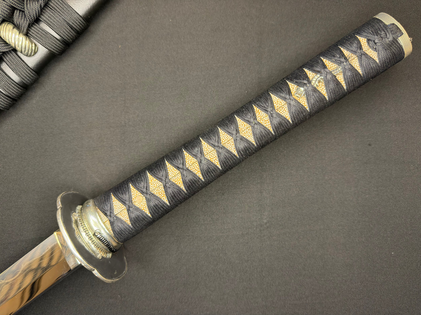 Thaitsuki Katana - Black Omukade Special Edition Honsanmai 1095