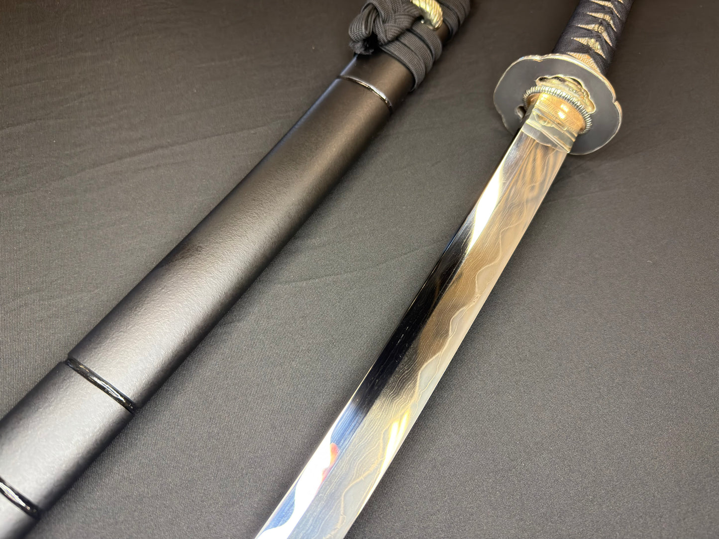 Thaitsuki Katana - Black Omukade Special Edition Honsanmai 1095