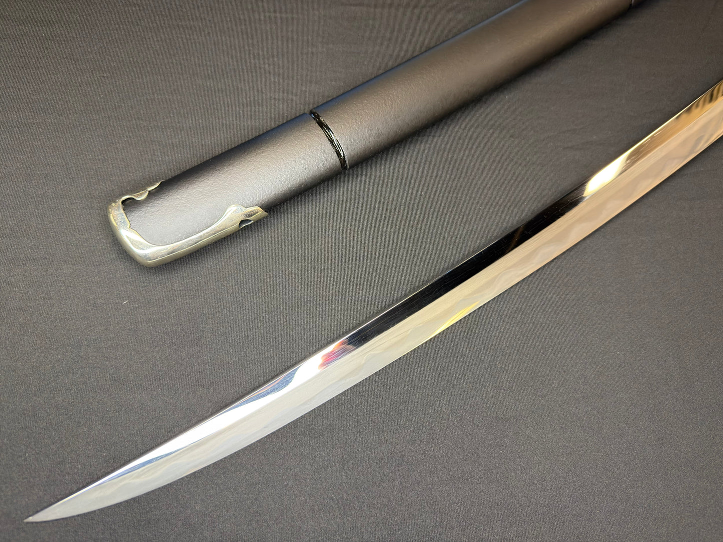 Thaitsuki Katana - Black Omukade Special Edition Honsanmai 1095