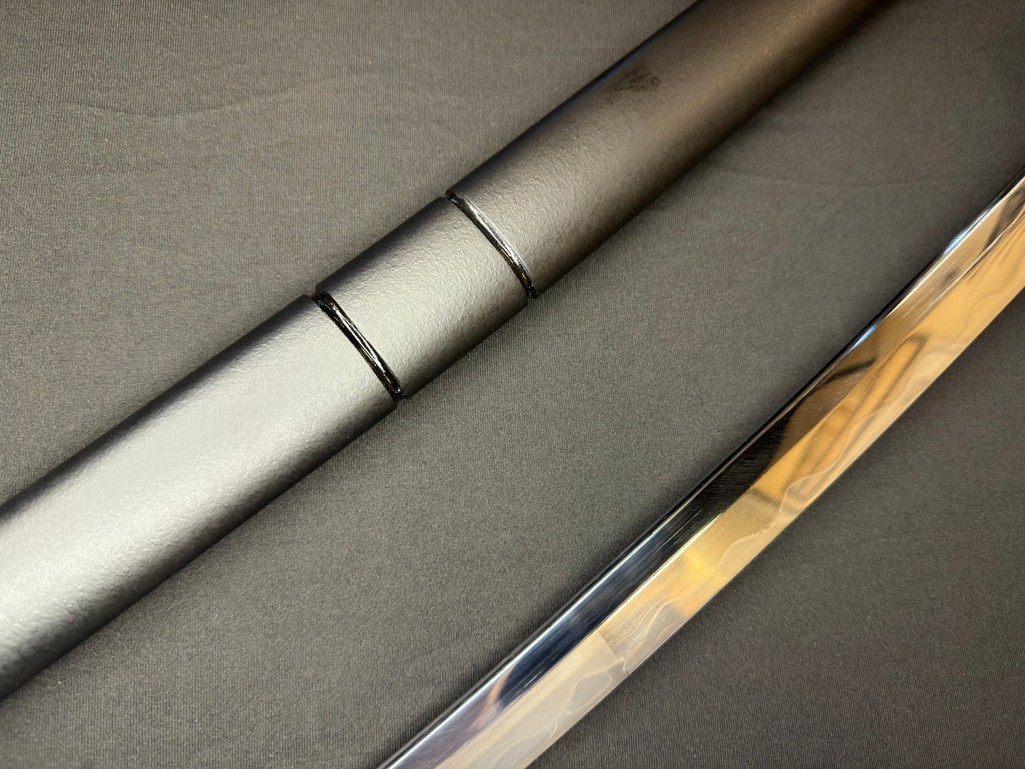 Thaitsuki Katana - Black Omukade Special Edition Honsanmai 1095