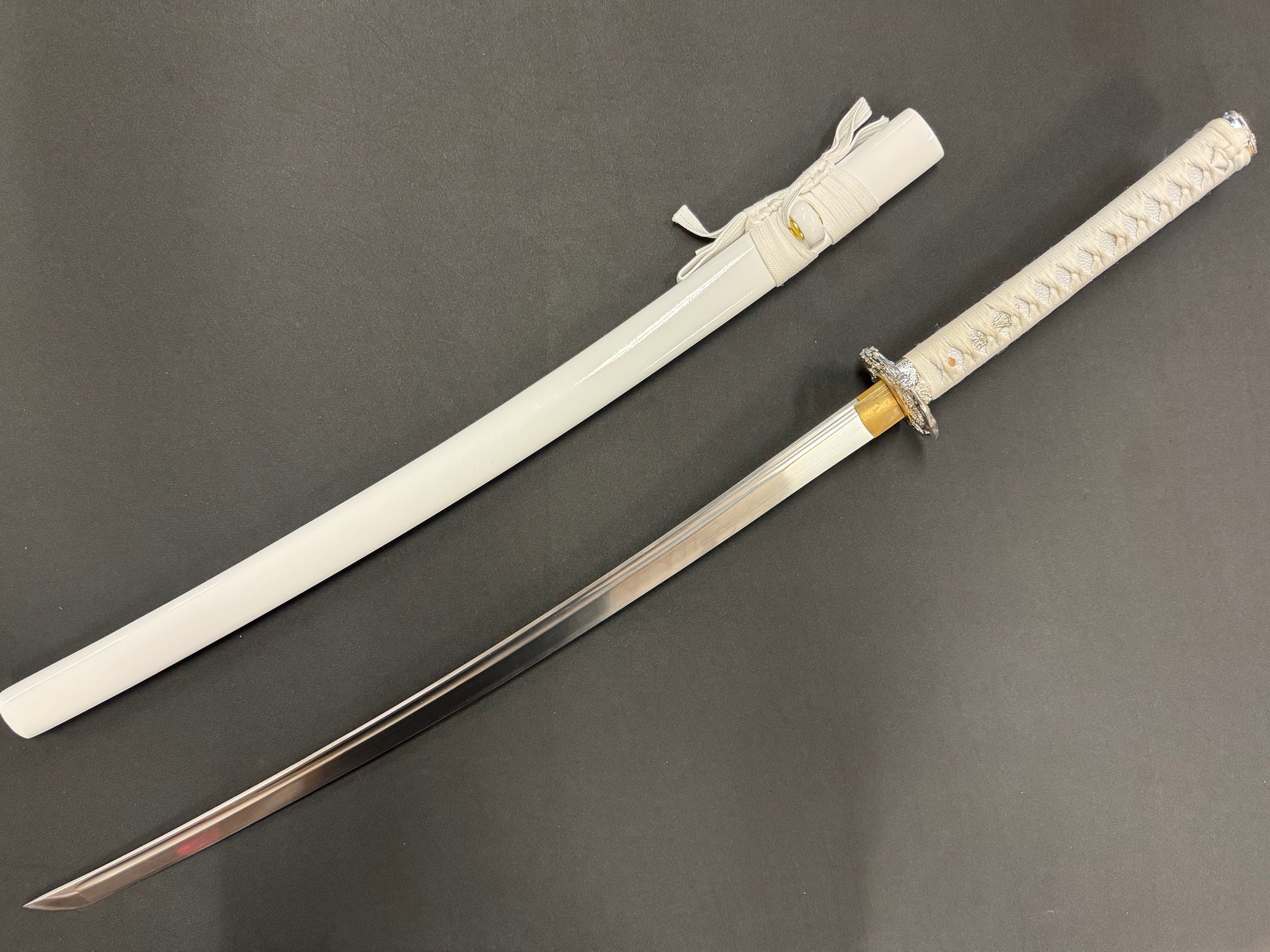 Dragonspring Forge Katana - White Plum - 65mn Steel