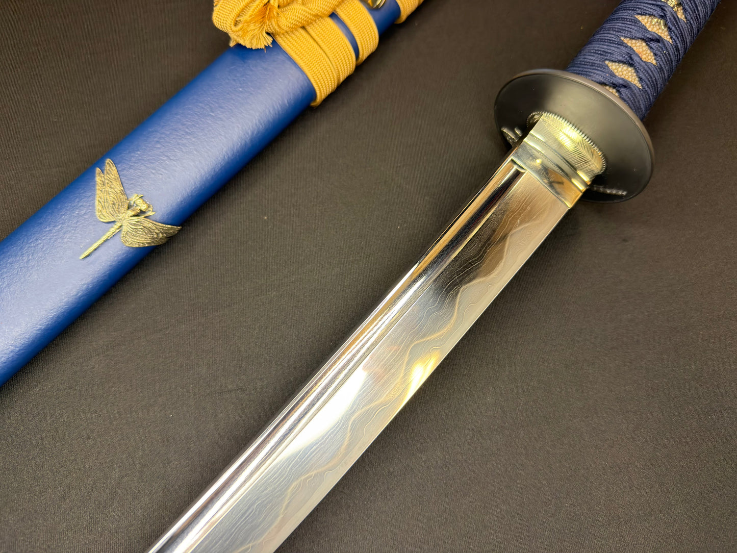 Thaitsuki Custom Katana - Sea Tonbo Sanmai Clay tempered