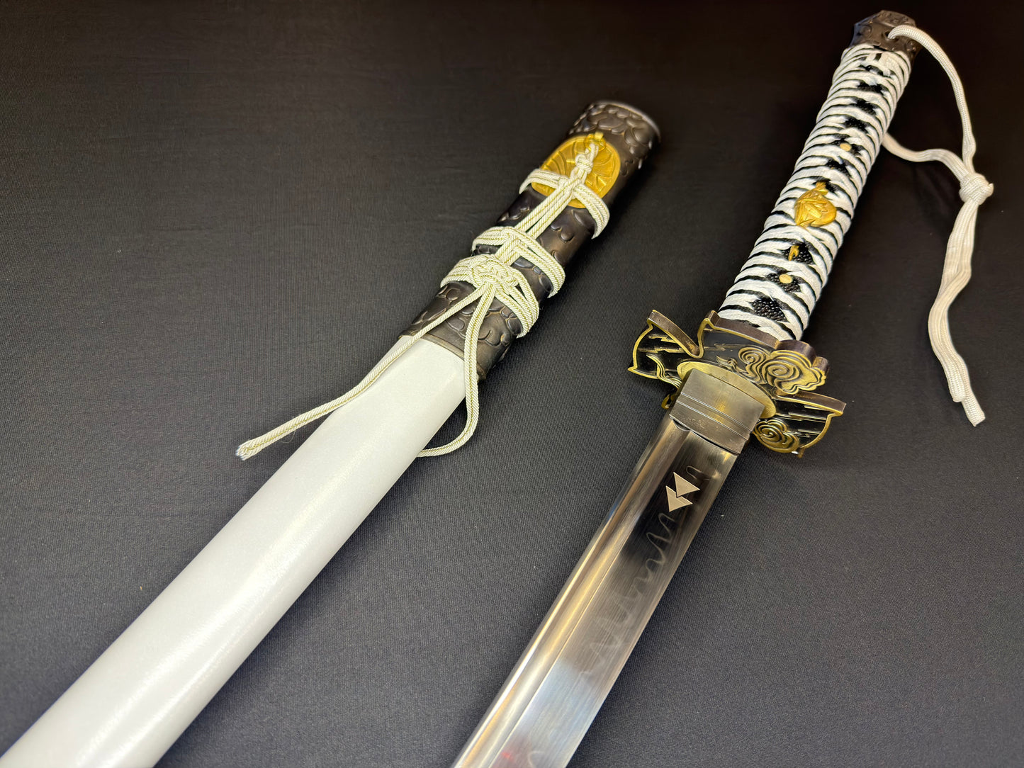 Phoenix Armory Katana - Ghost Of Tsushima Emperor's Tears T10