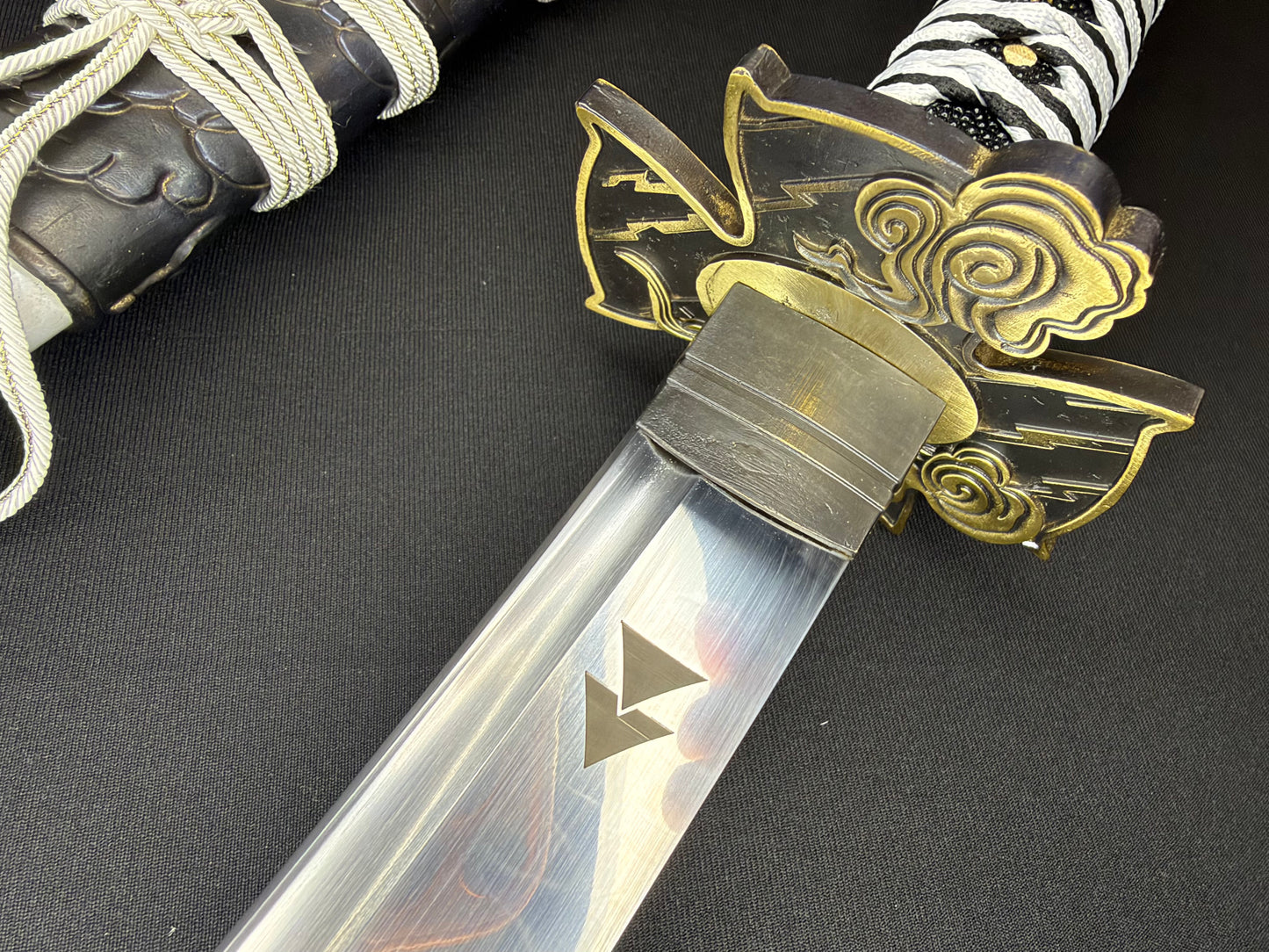 Phoenix Armory Katana - Ghost Of Tsushima Emperor's Tears T10