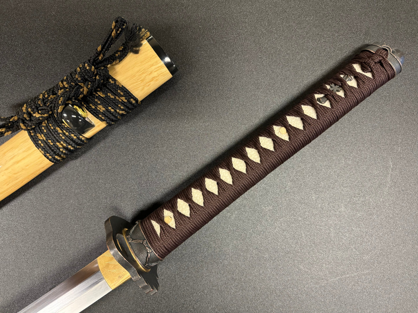 PRE-OWNED BattleBlades Zugaikotsu Honsanmai Shinken Katana