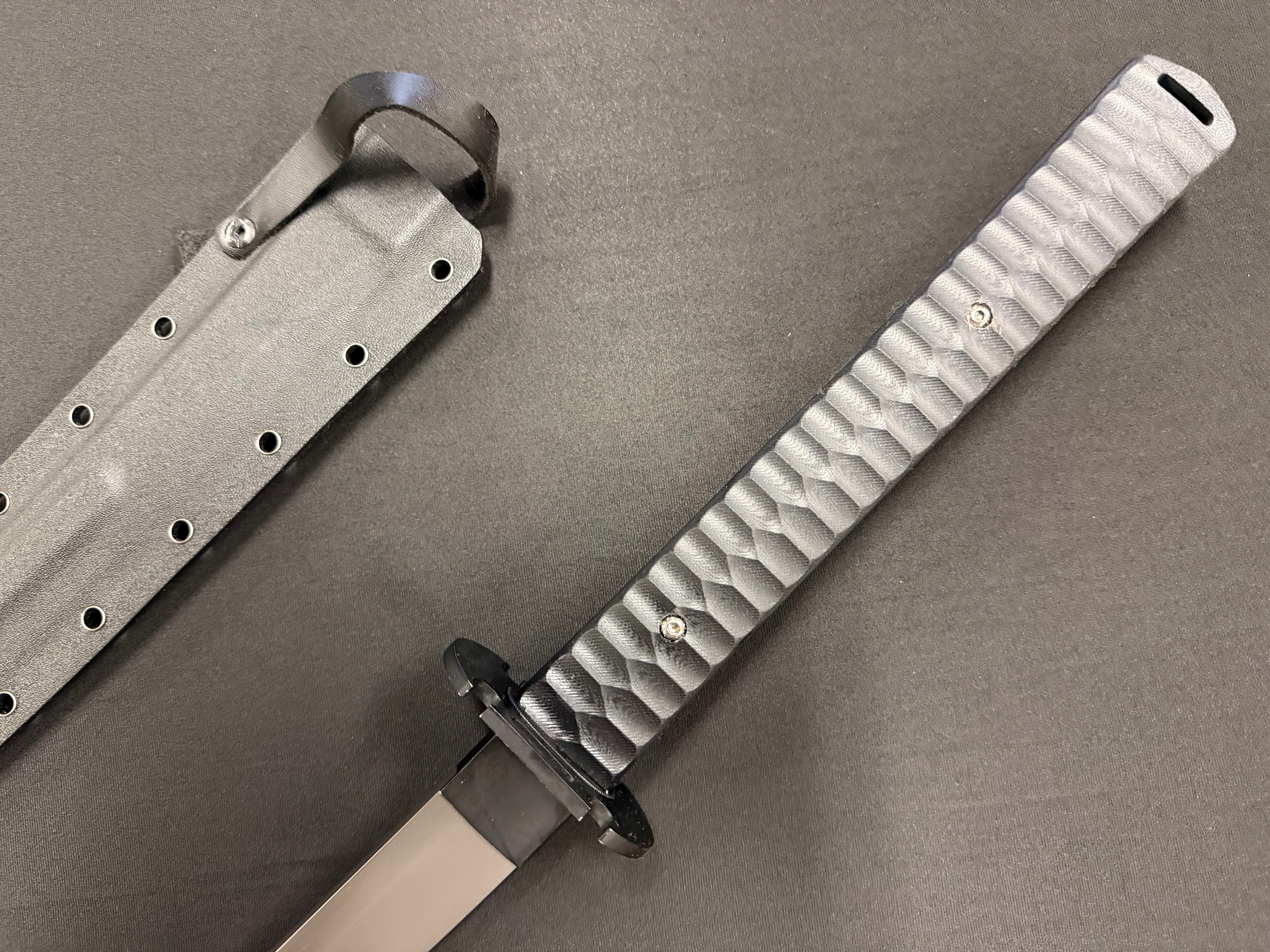 Cloudhammer Tactical Katana II - Assab88 with black titanium coating