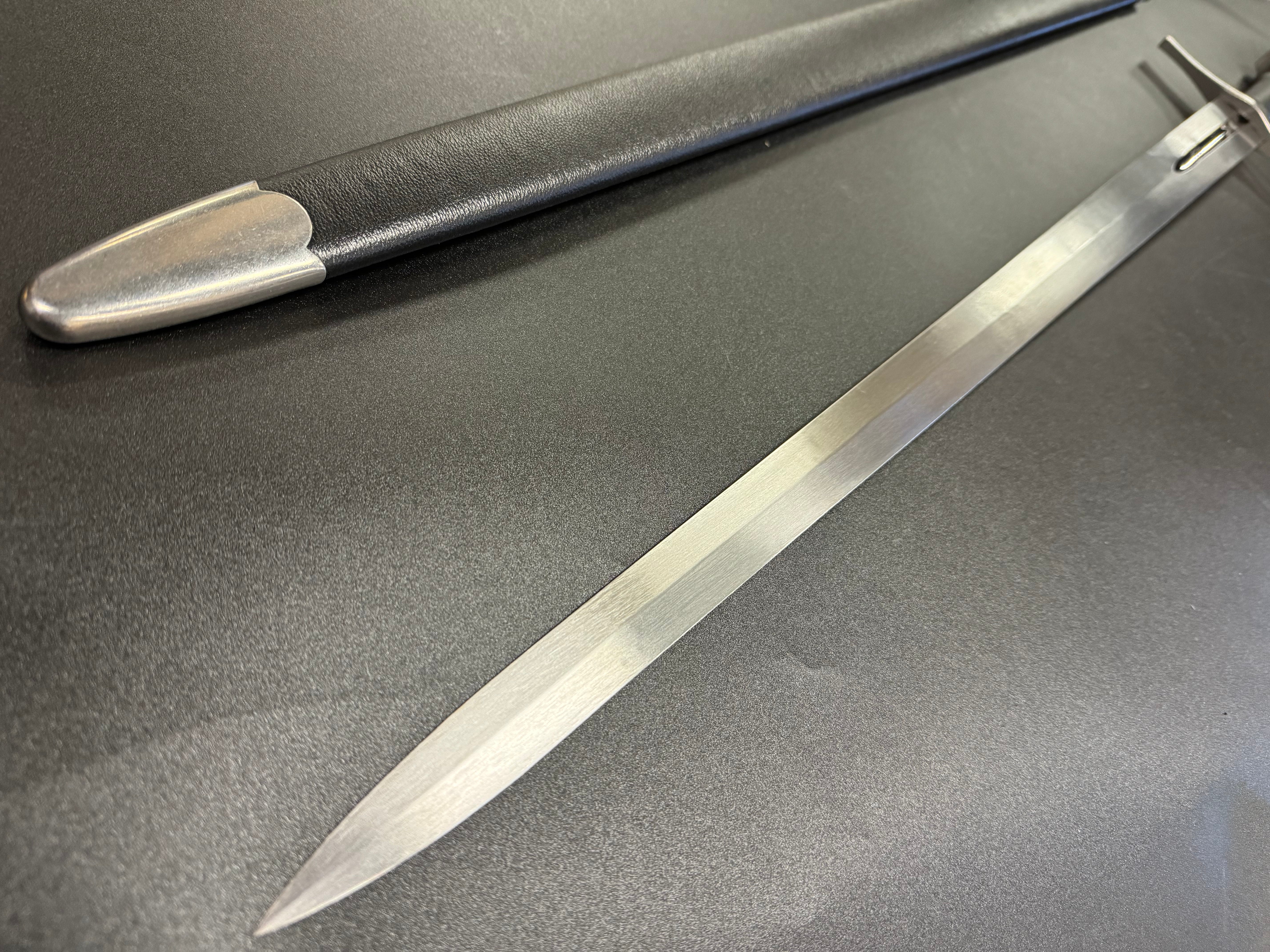 Hanwei Paul Chen Albrecht II Hand-and-a-half Sword