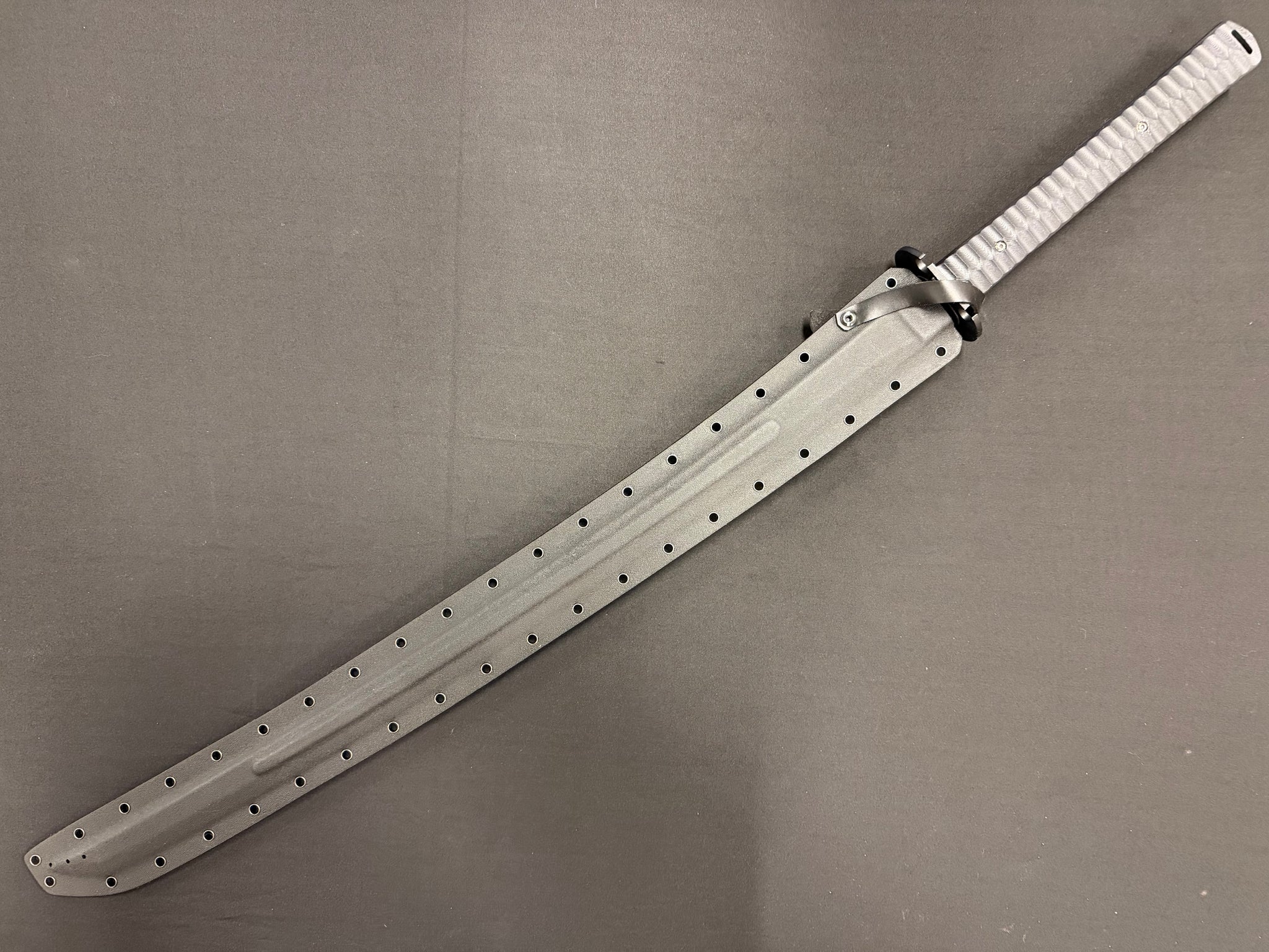 Cloudhammer Tactical Katana II - Assab88 with black titanium coating