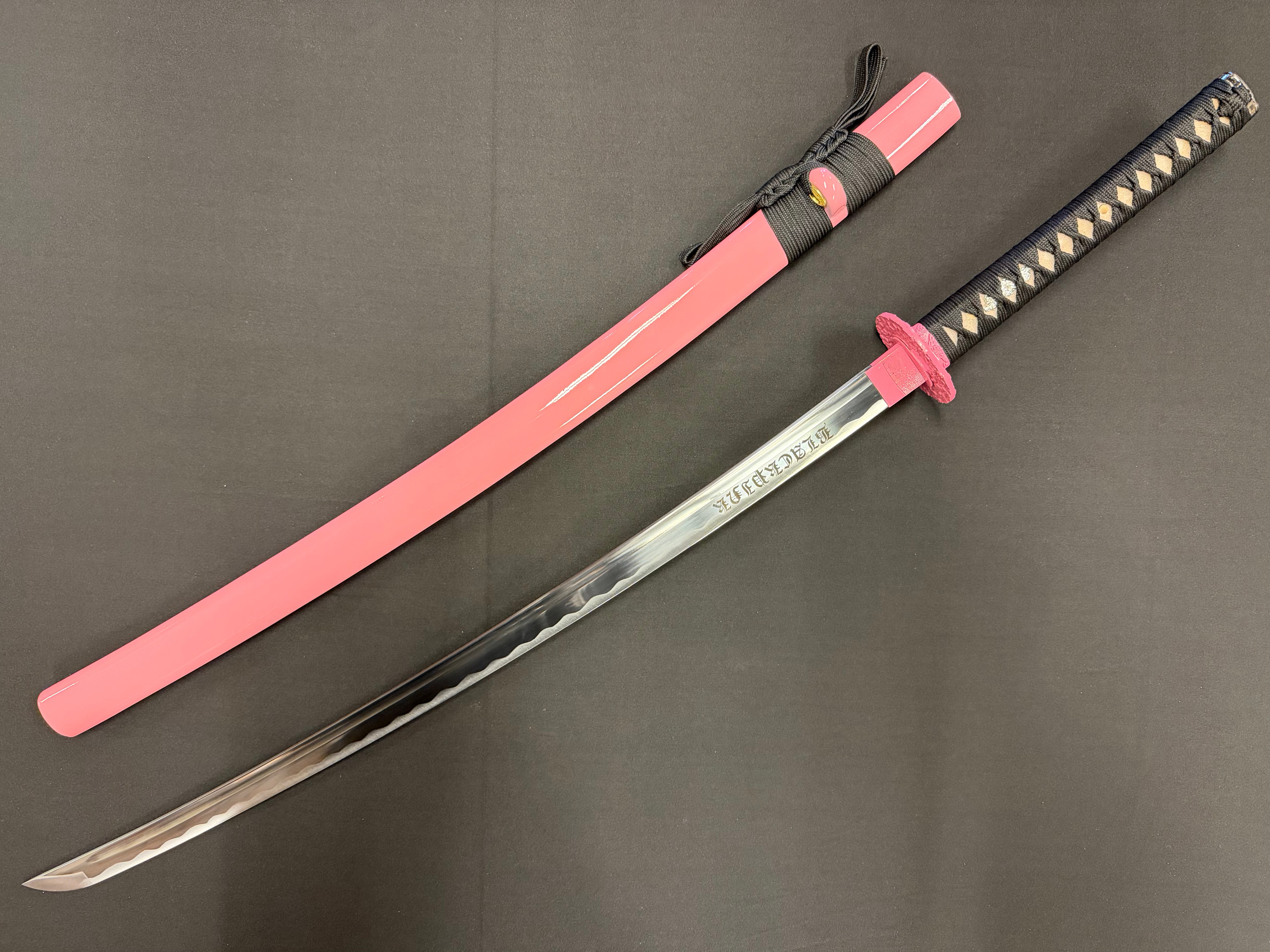 Phoenix Armory Katana - Lisa's Blackpink Takedown 65mn