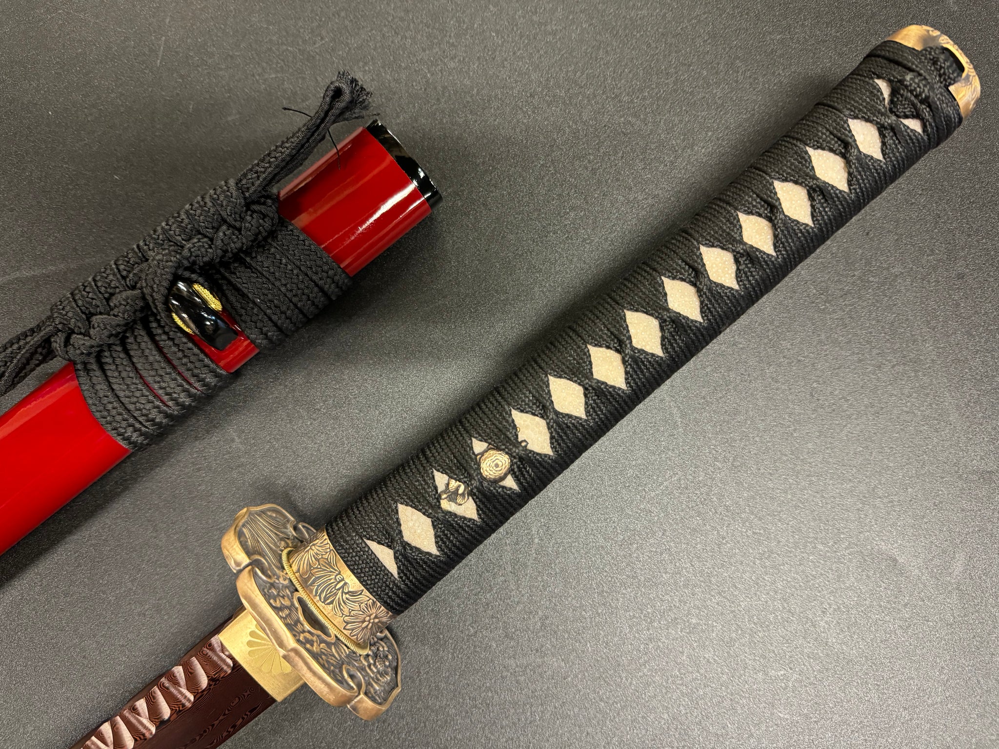Phoenix Arms  Fire Blossom Damascus Hammered Spine Katana