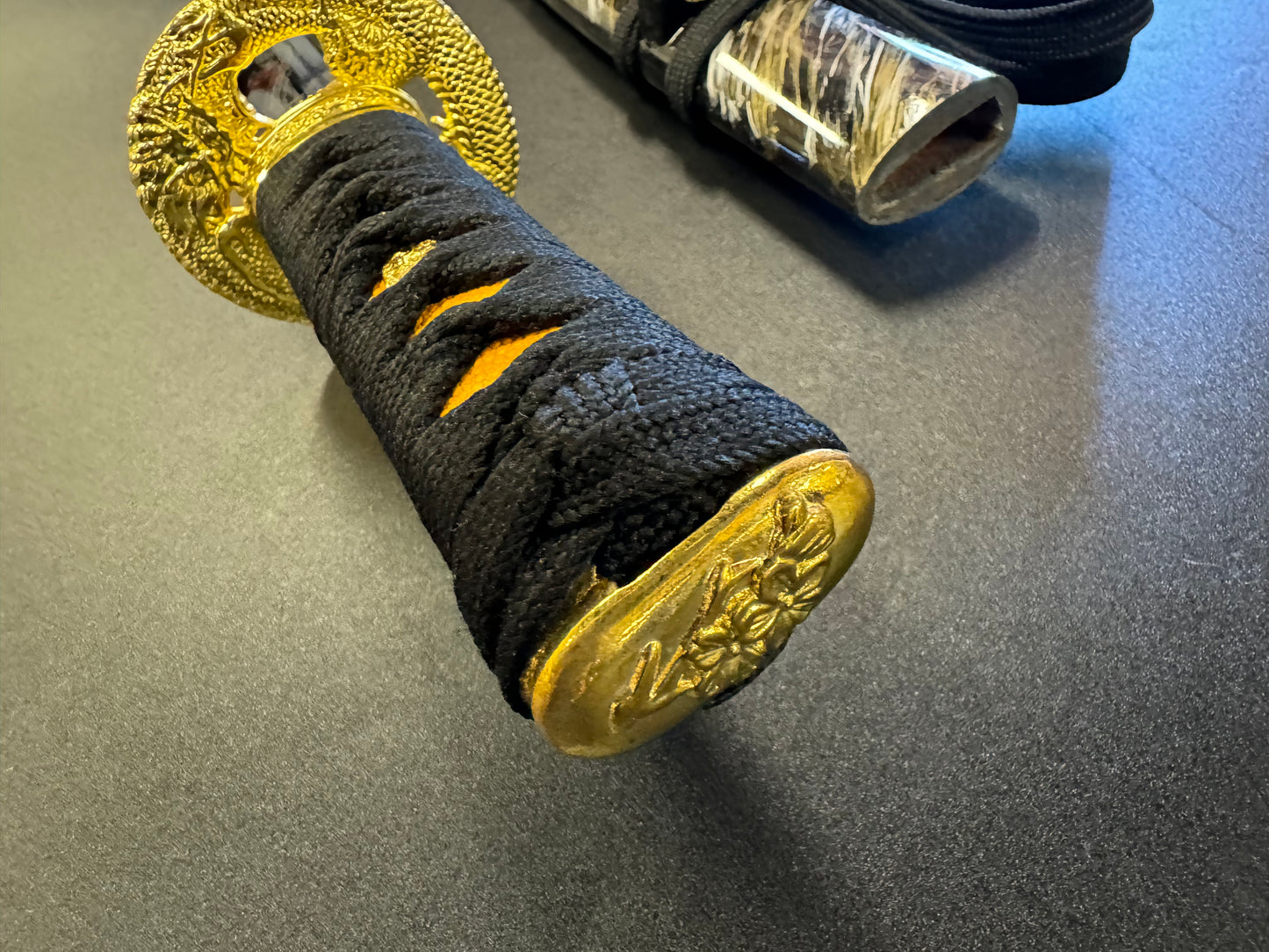 Phoenix Arms Tanto - Golden Tempest Dragon