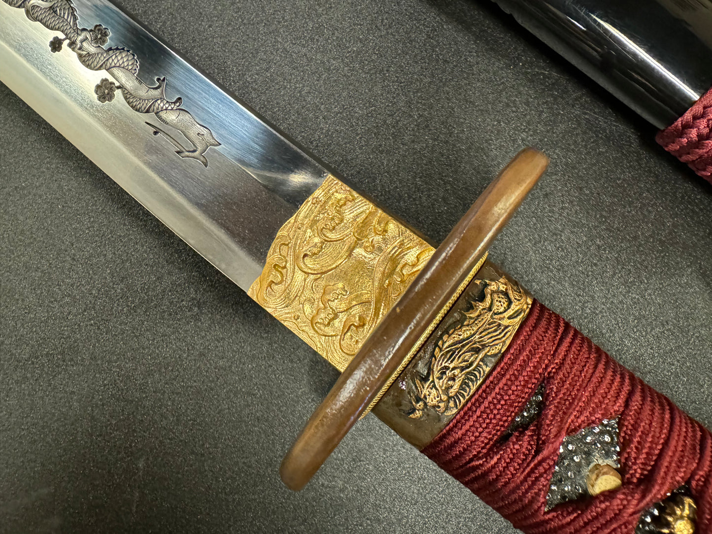 Phoenix Arms Katana - Red Veiled Dragon Tamagahane/Orishigane Horimono