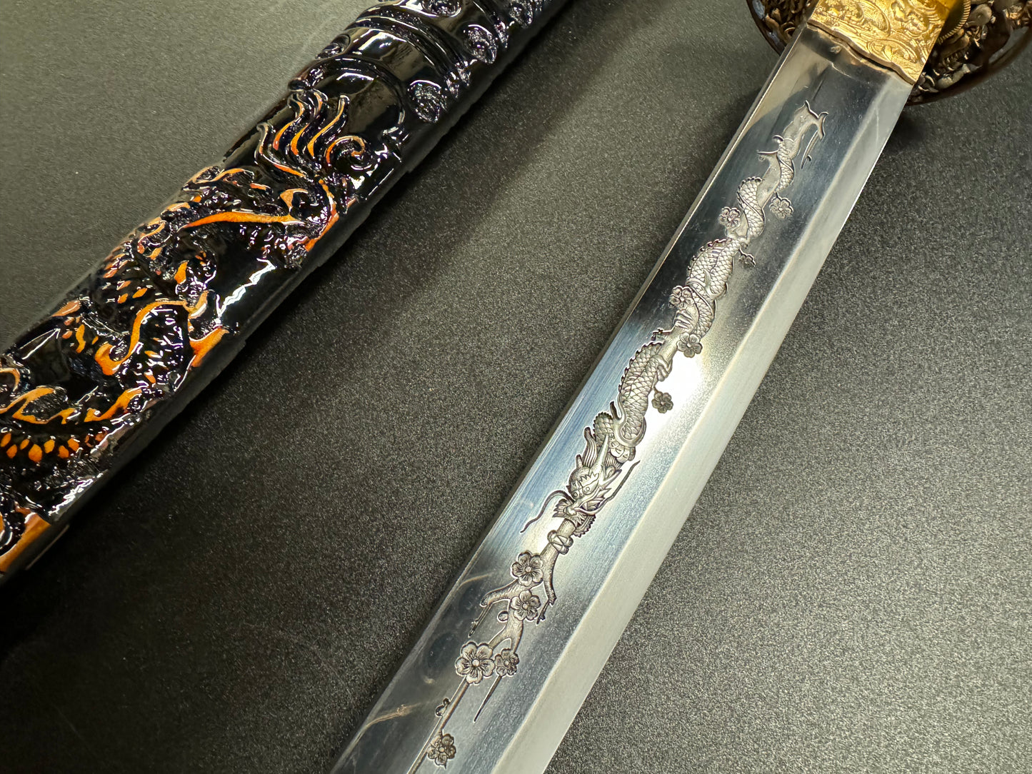 Phoenix Arms Katana - Red Veiled Dragon Tamagahane/Orishigane Horimono