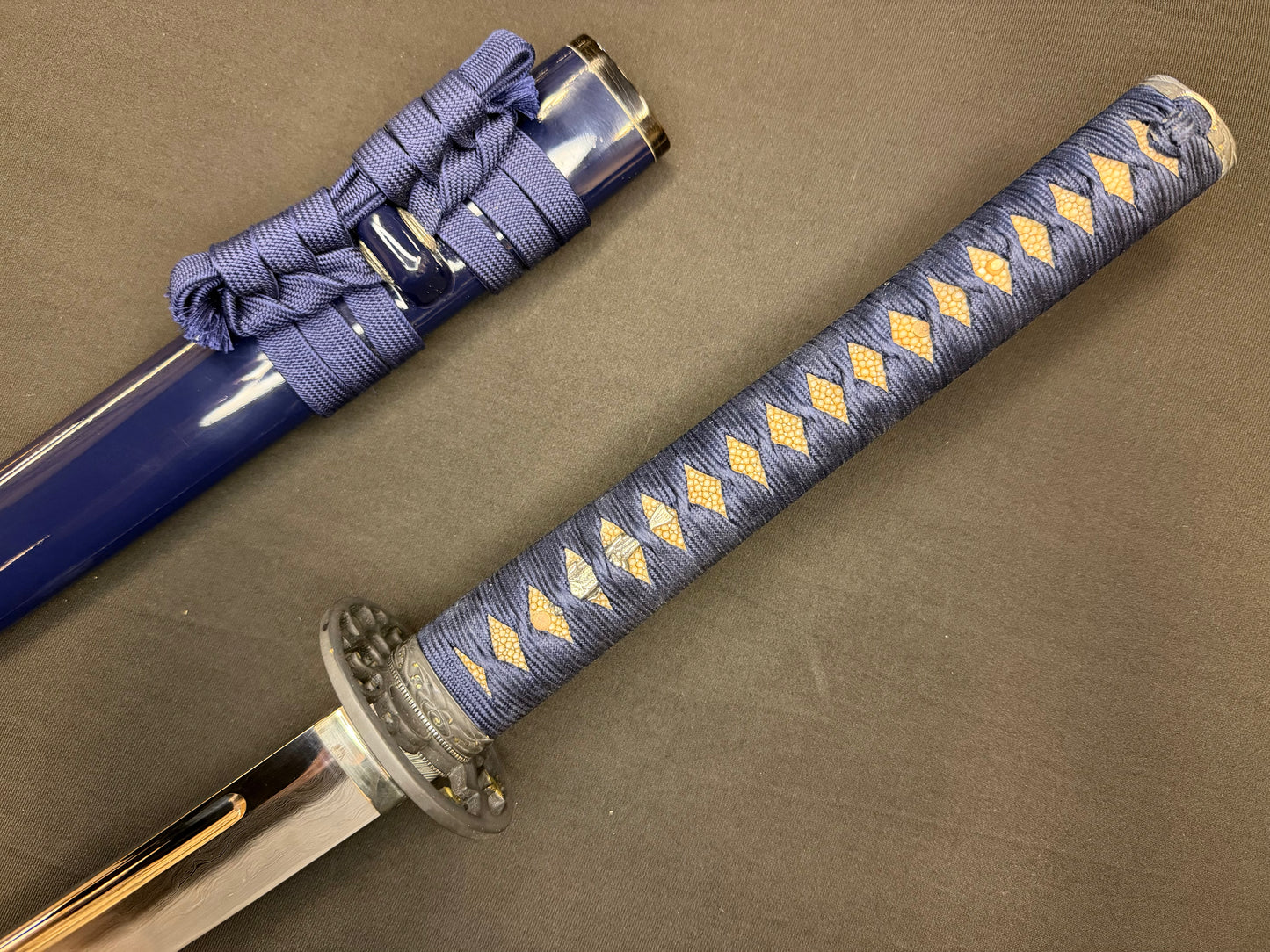Thaitsuki Katana - Dokuji Nami Sanmai