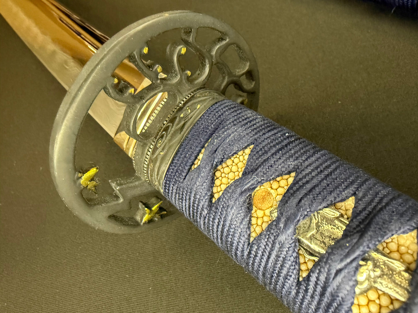 Thaitsuki Katana - Dokuji Nami Sanmai