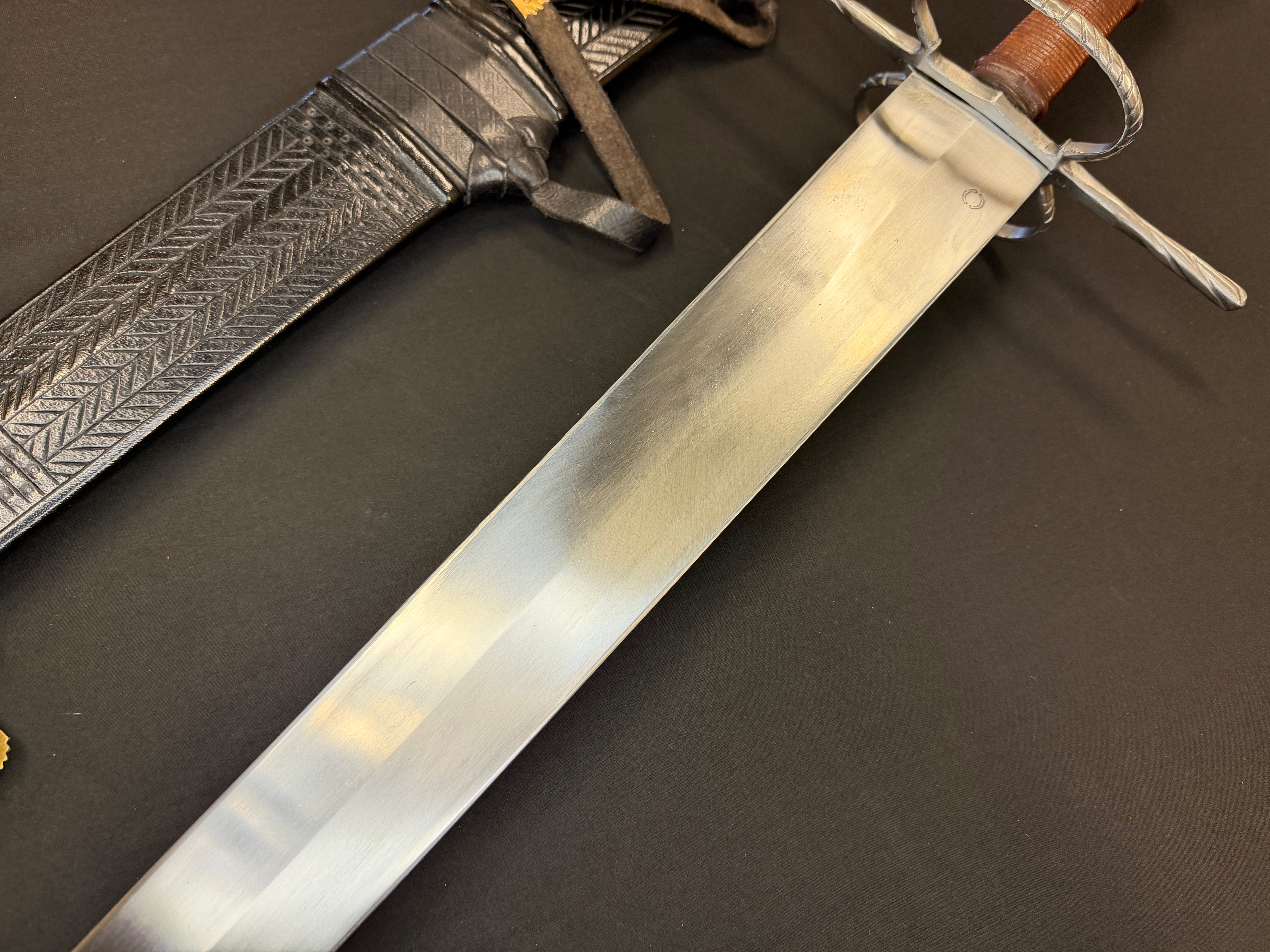 PRE-OWNED Tod Cutler German War Sword 1060