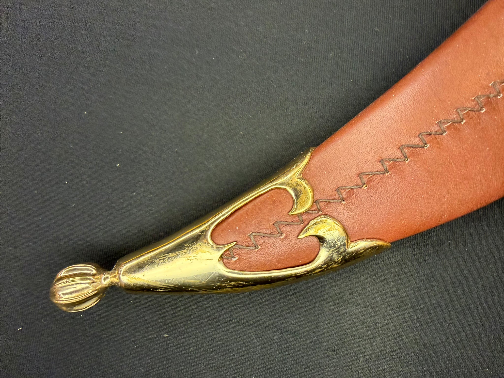 PRE-OWNED Tod Cutler 14thC Clip Point Falchion Sword EN45