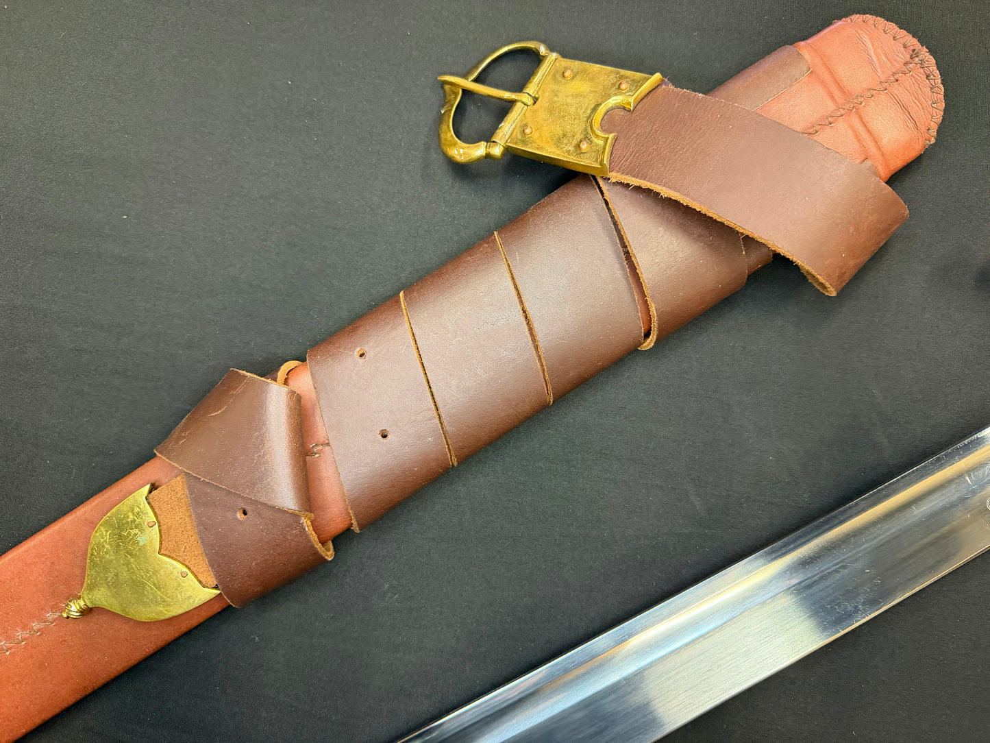 PRE-OWNED Tod Cutler 14thC Clip Point Falchion Sword EN45