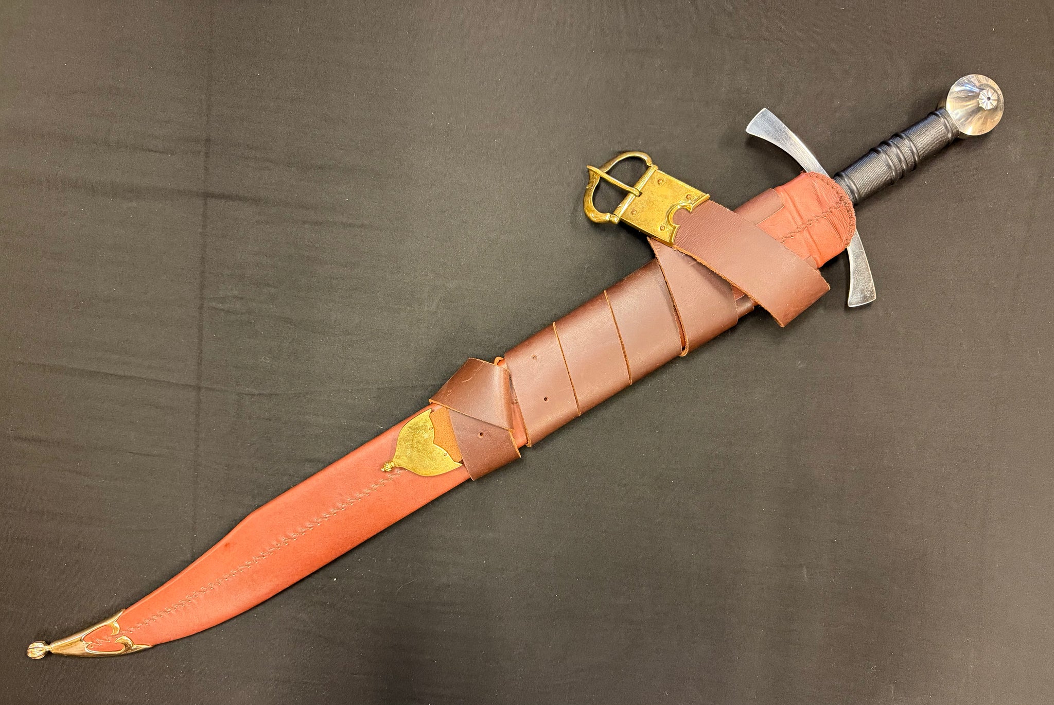 PRE-OWNED Tod Cutler 14thC Clip Point Falchion Sword EN45