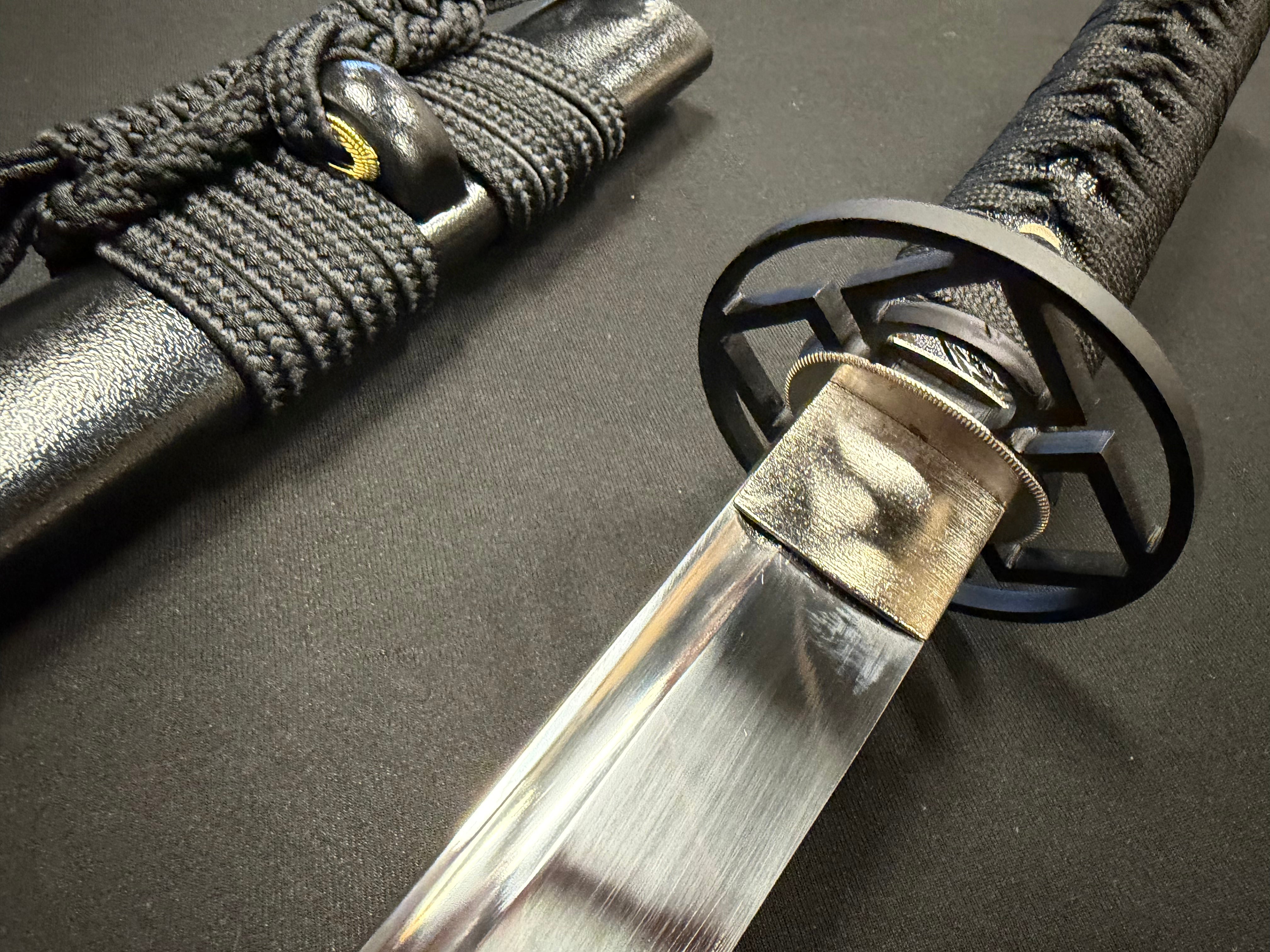 Phoenix Armory Wakizashi - Featherlight Diamonds 65mn