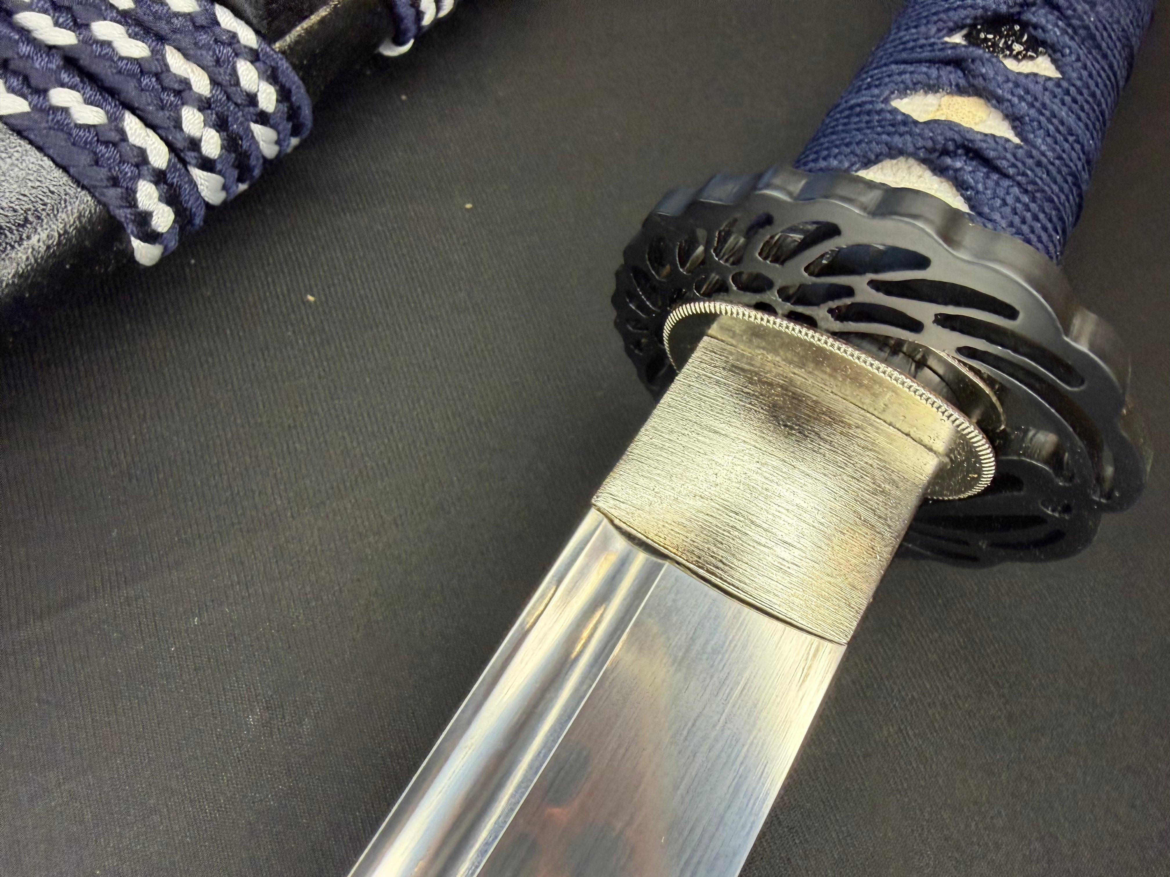 Phoenix Armory Wakizashi - Featherlight Blue Crane 65mn