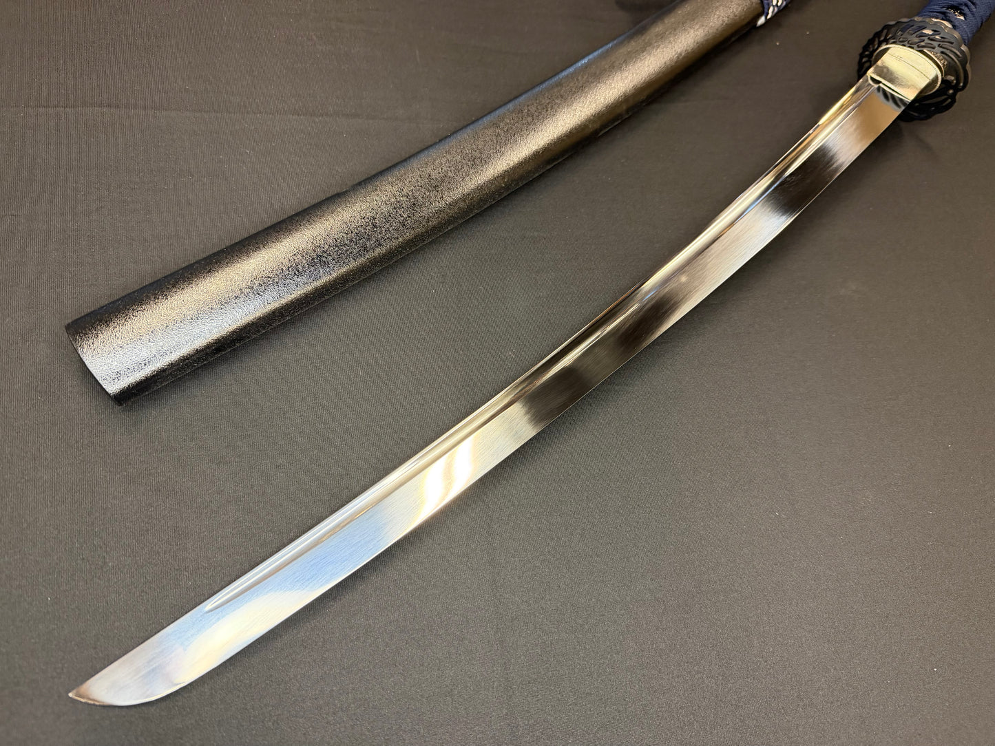 Phoenix Armory Wakizashi - Featherlight Blue Crane 65mn