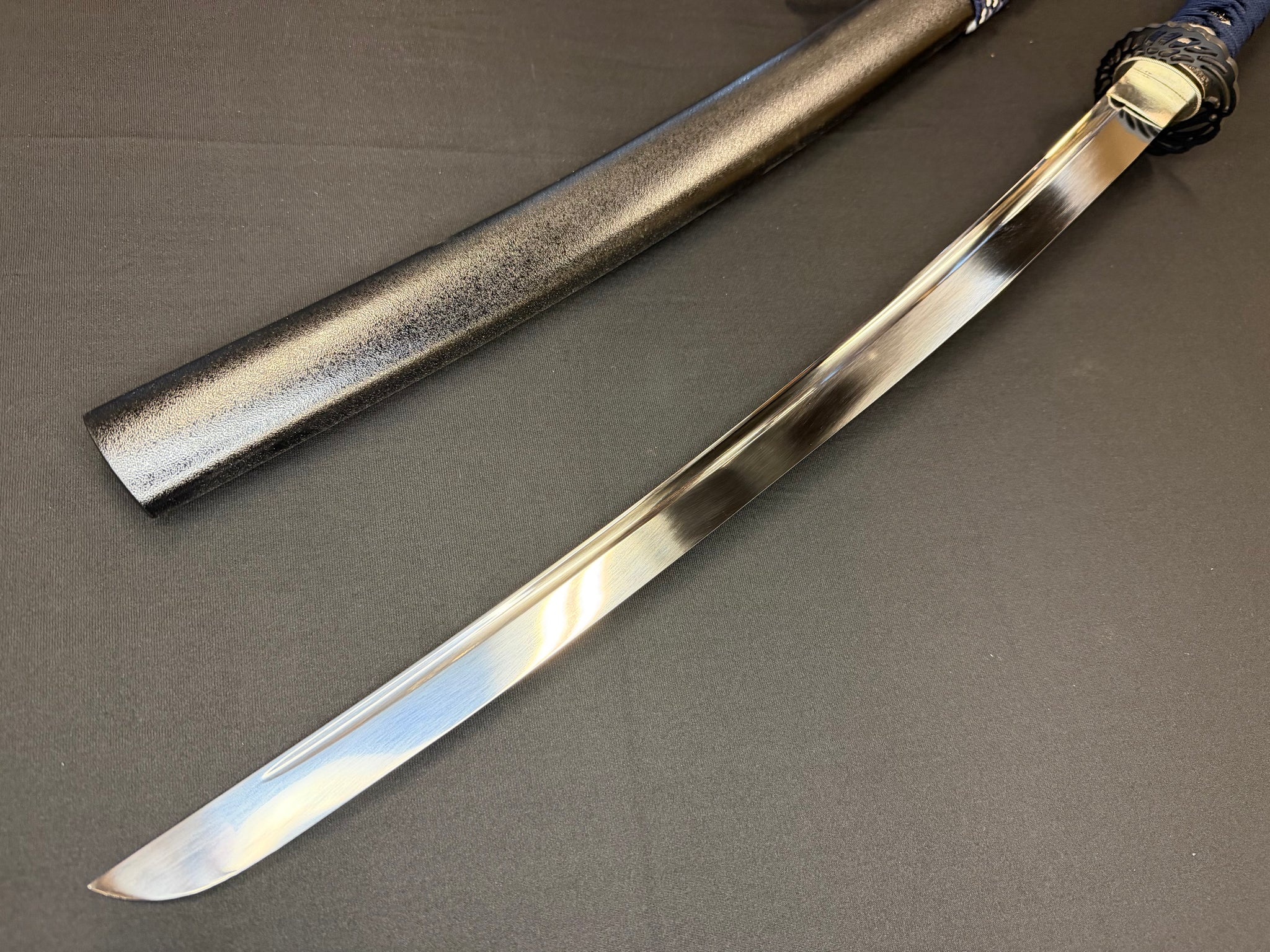 Phoenix Armory Wakizashi - Featherlight Blue Crane 65mn