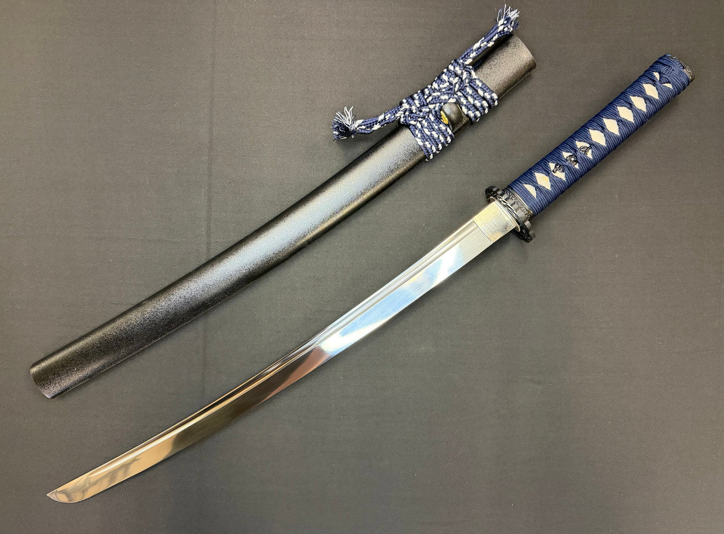 Phoenix Armory Wakizashi - Featherlight Blue Crane 65mn