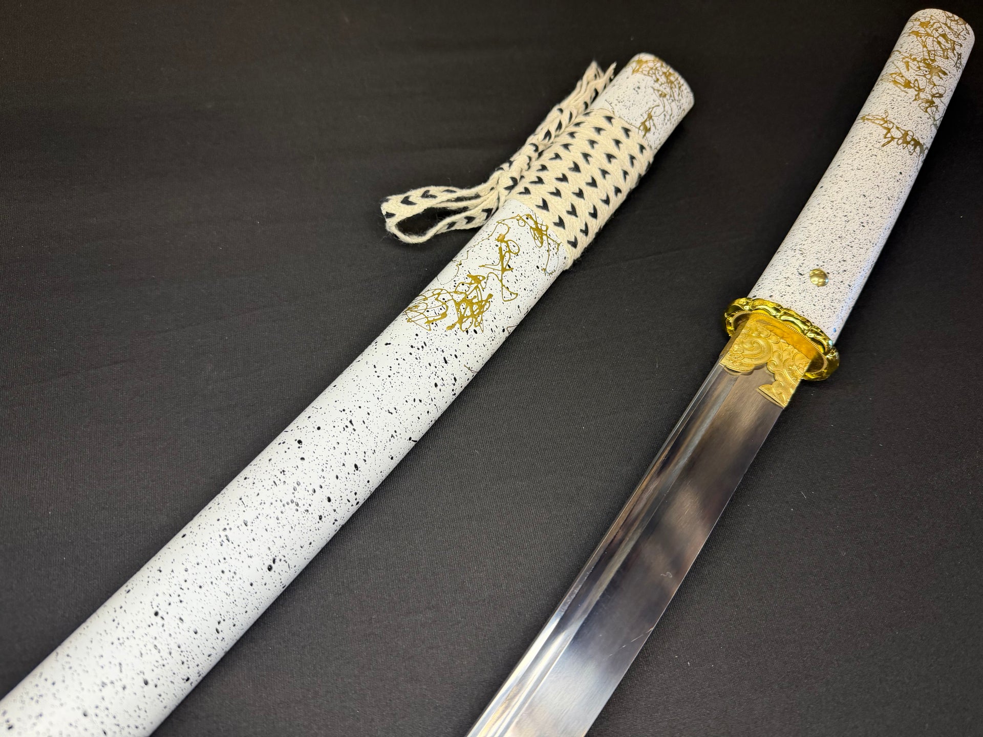 Phoenix Armory Katana - Ghost of Yotei Gilded Dawn 65Mn – RVA Katana