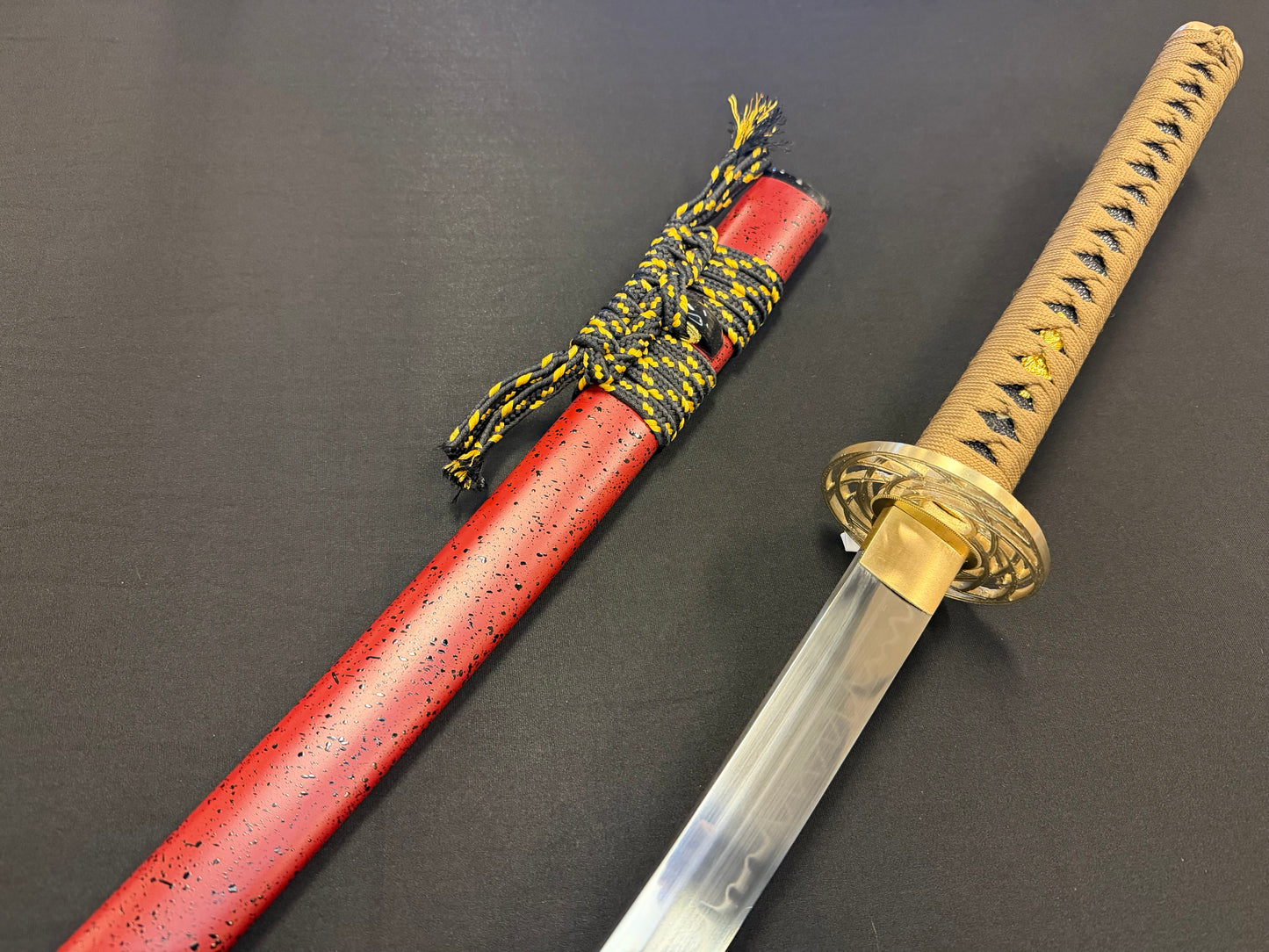 Phoenix Armory Katana - Golden Cinderleaf T10