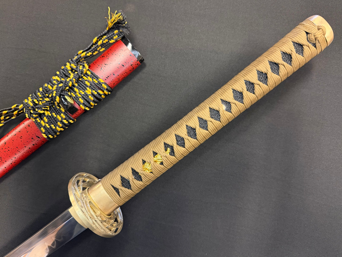 Phoenix Armory Katana - Golden Cinderleaf T10