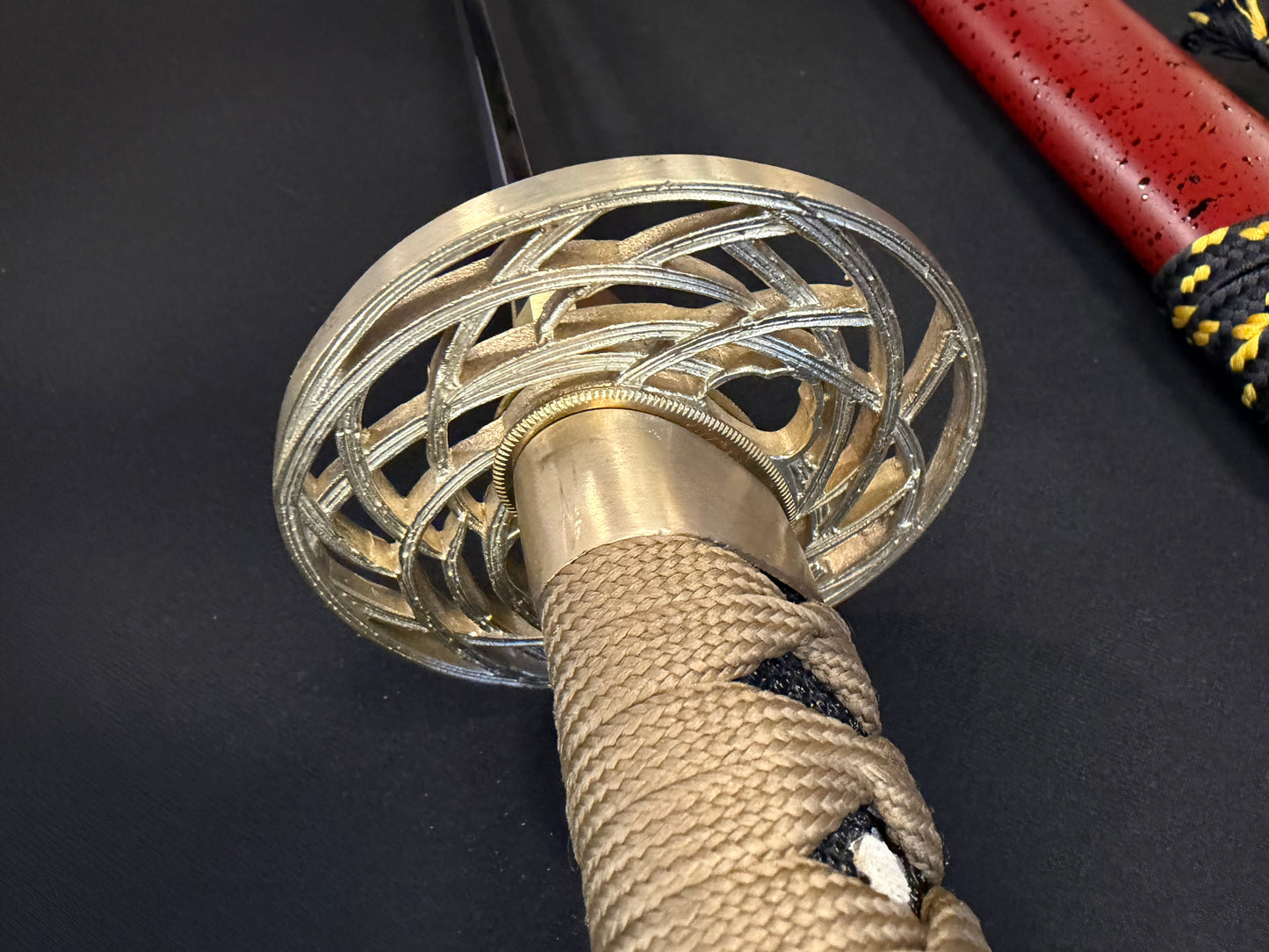 Phoenix Armory Katana - Golden Cinderleaf T10