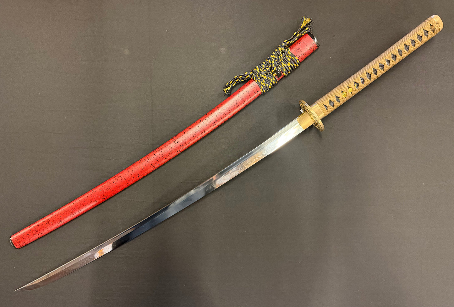 Phoenix Armory Katana - Golden Cinderleaf T10