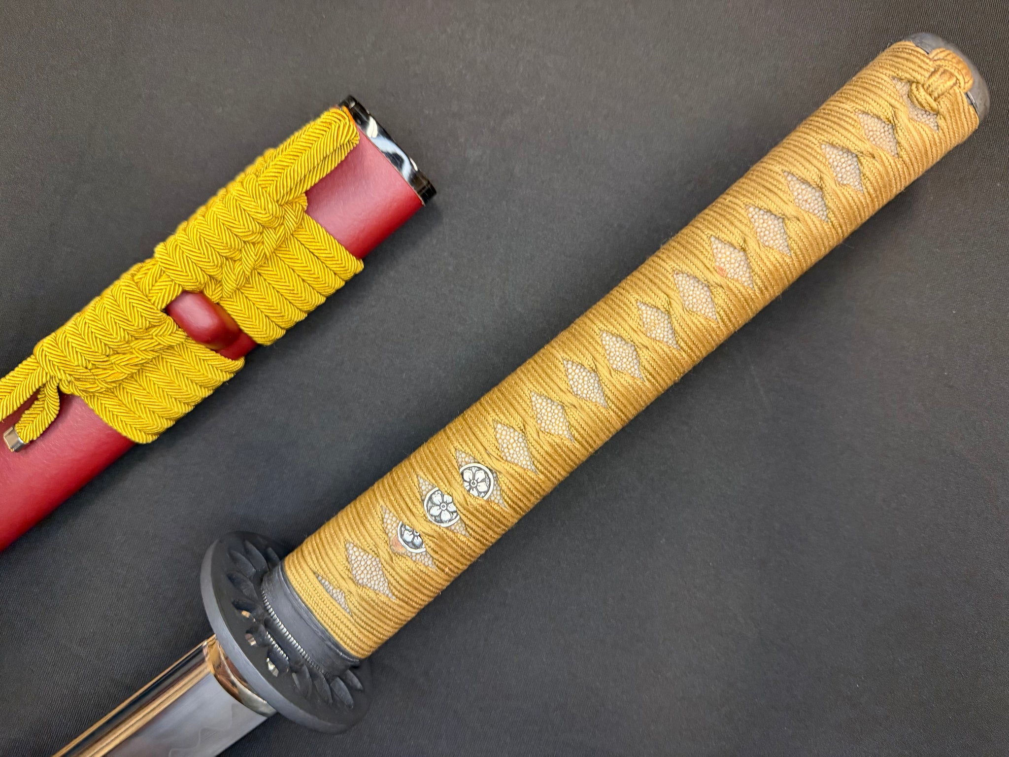 Thaitsuki Sunflower Katana, 1095 Clay tempered exclusive
